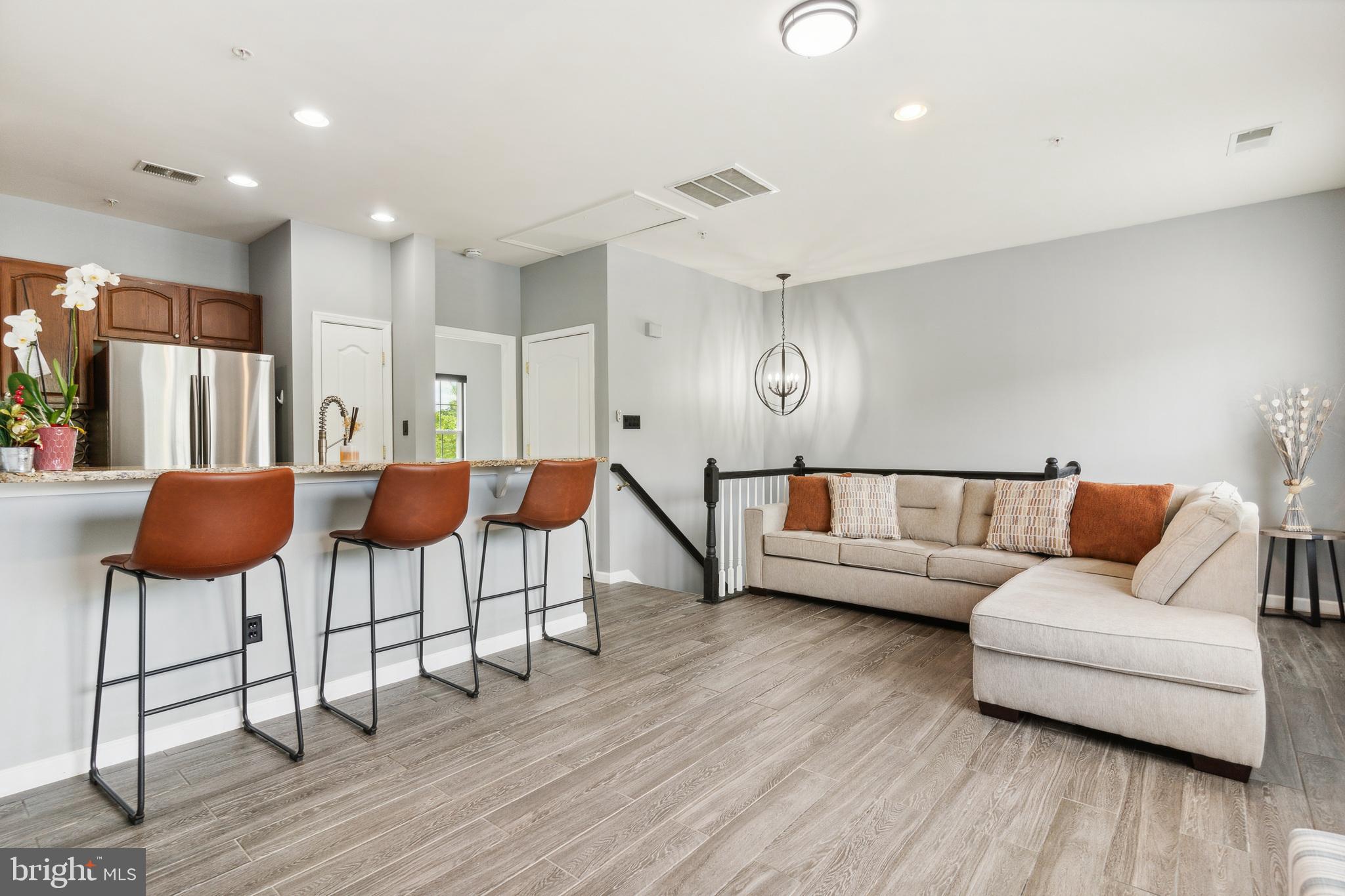 GATEWAY COMMONS - Residential Lease