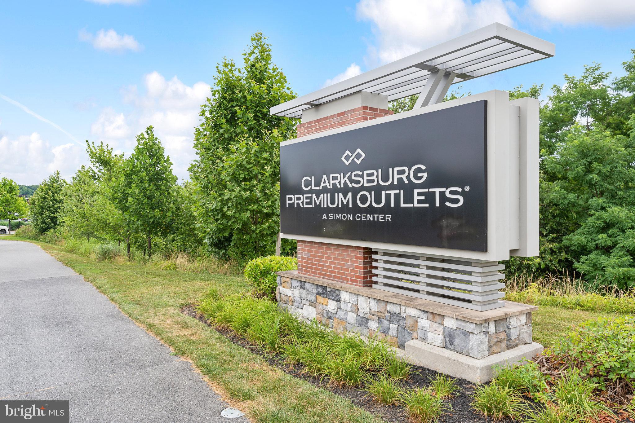 GATEWAY COMMONS - Residential Lease