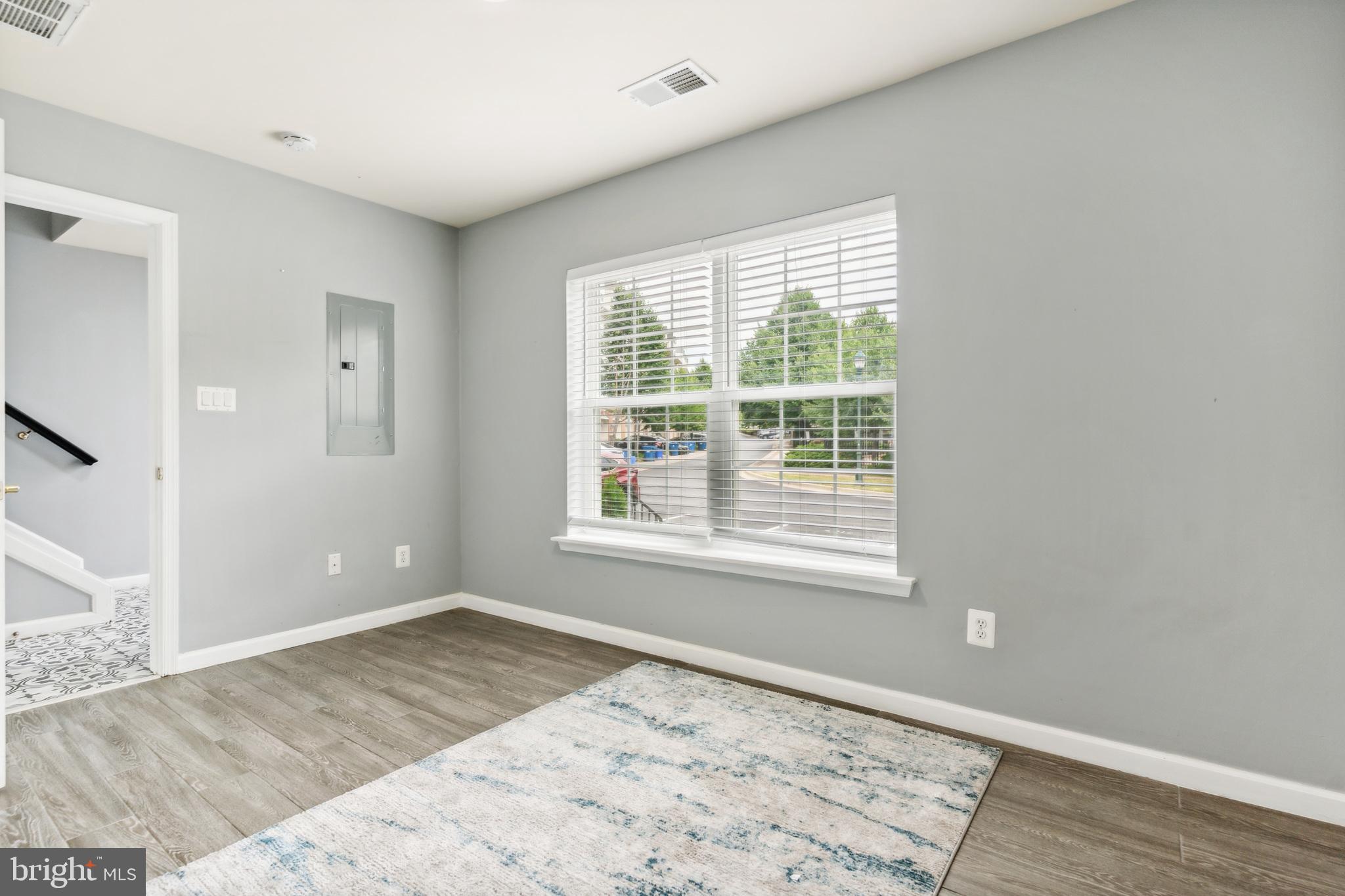 GATEWAY COMMONS - Residential Lease