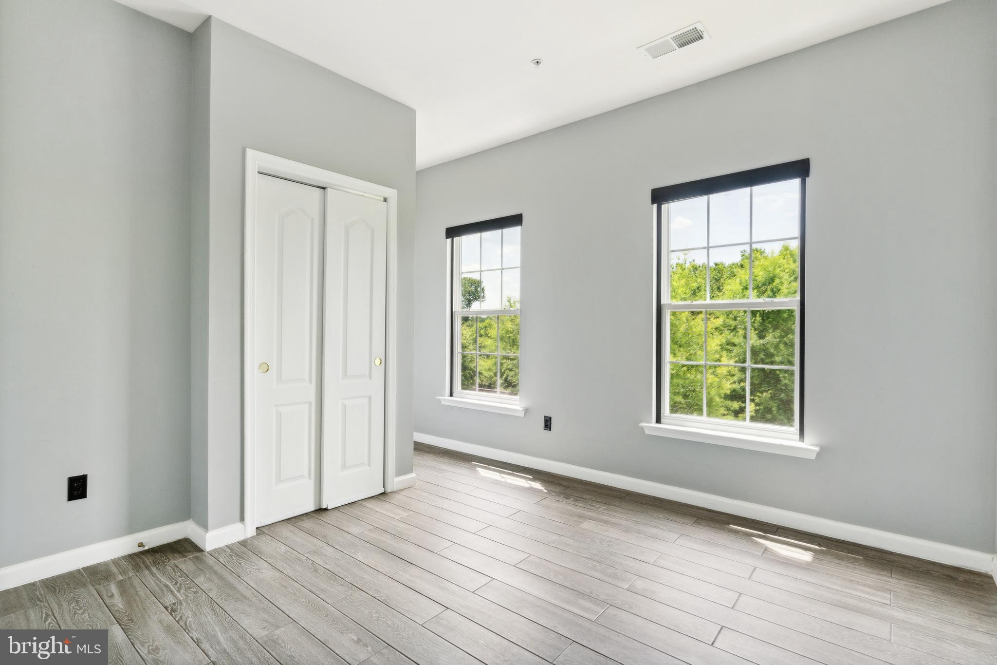 GATEWAY COMMONS - Residential Lease