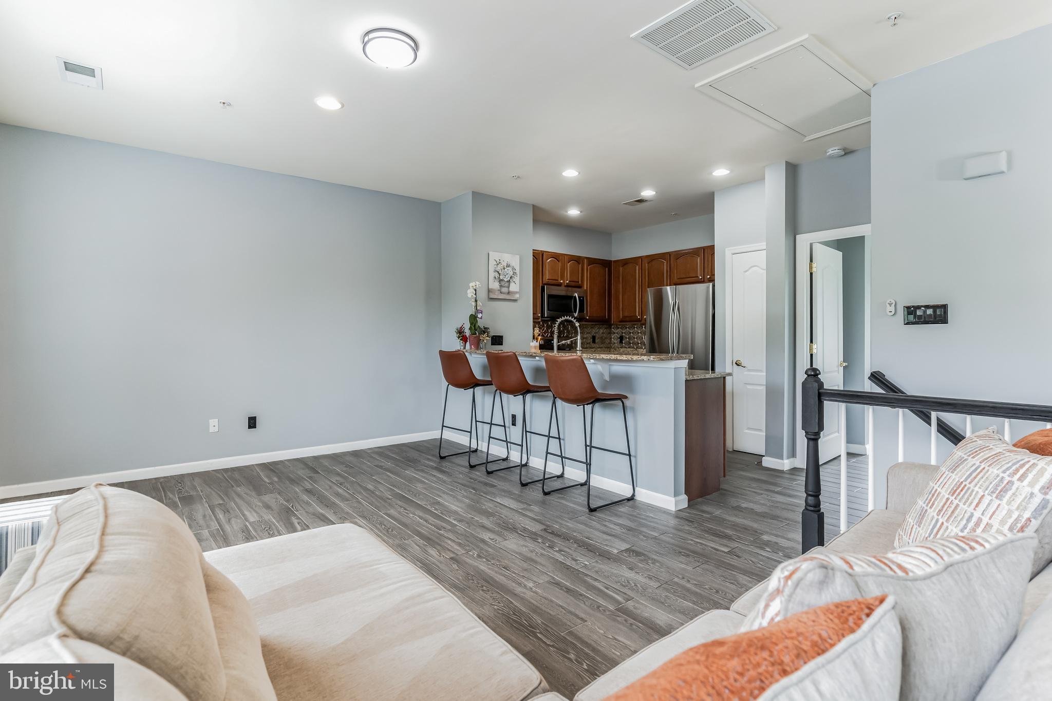 GATEWAY COMMONS - Residential Lease