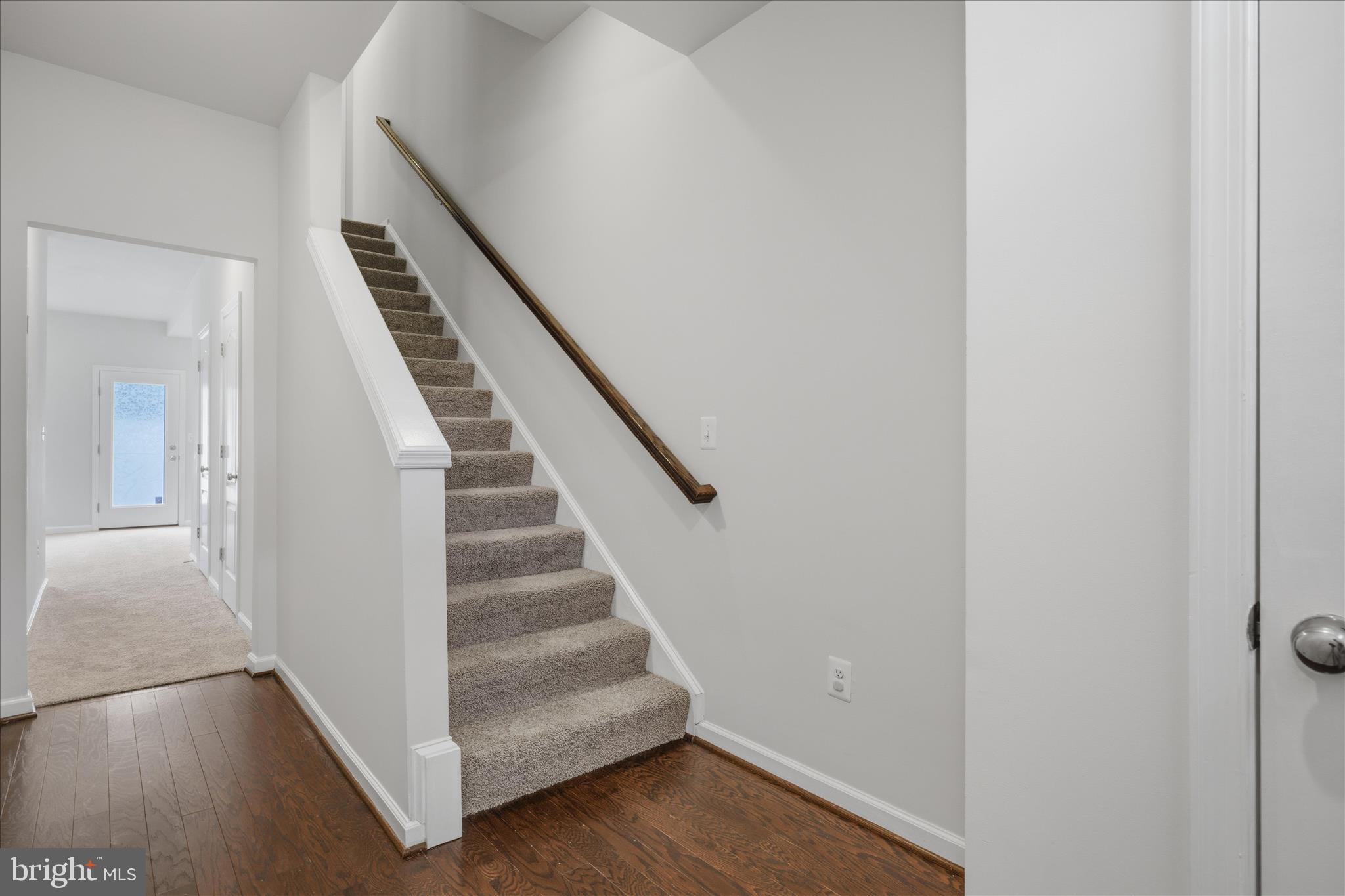 2708 WESSEX CIRCLE