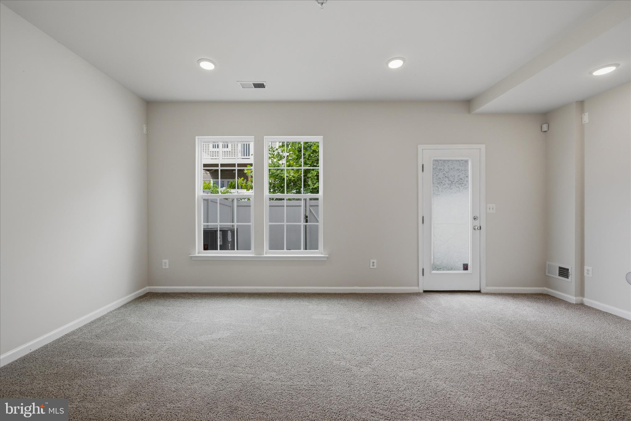2708 WESSEX CIRCLE
