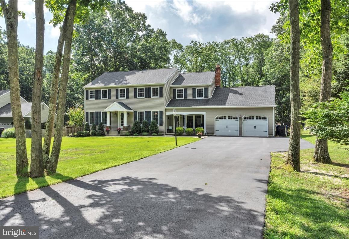 8 STONEHENGE DRIVE