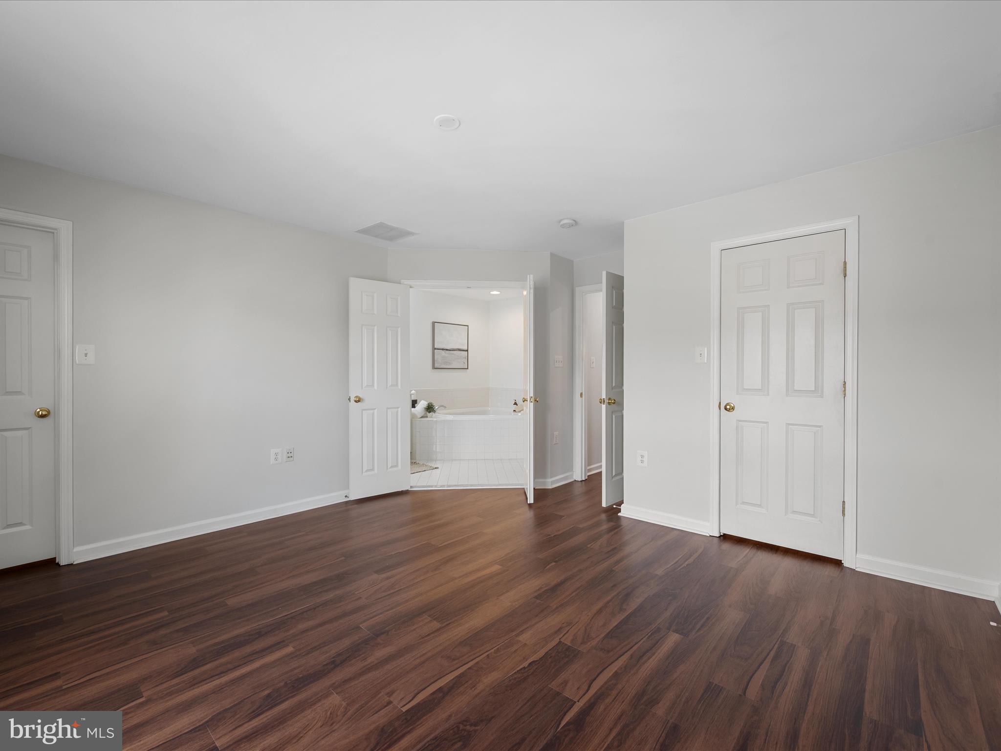 HUNTFIELD - Residential