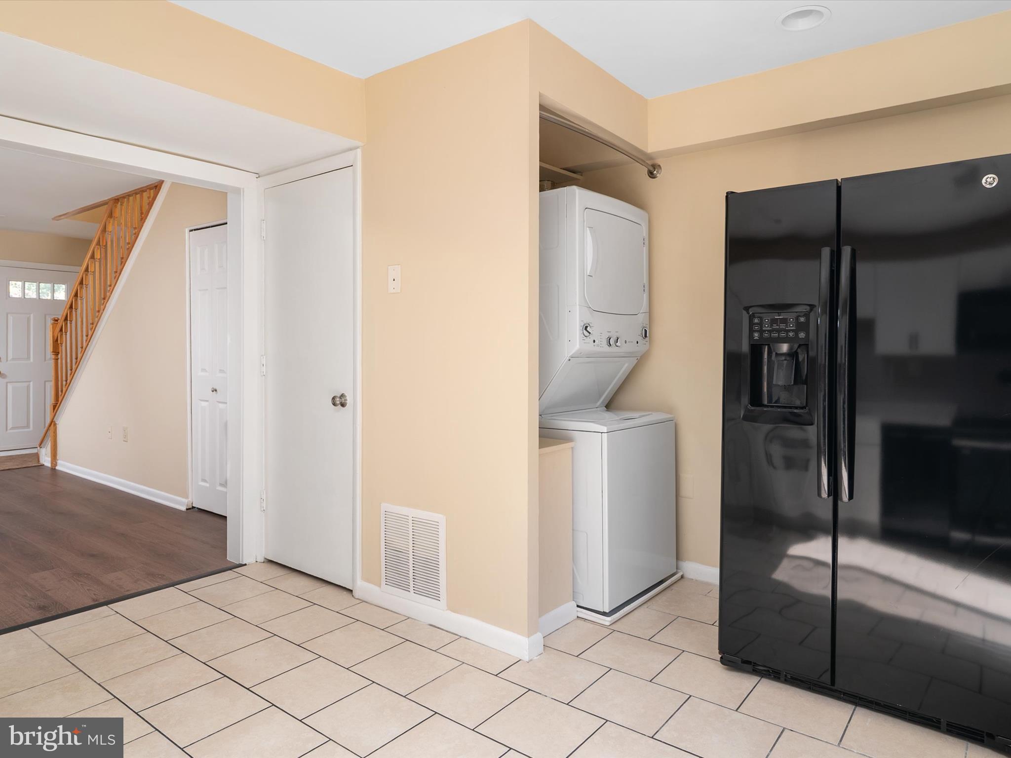 SUSSEX SQUARE CONDO - Residential