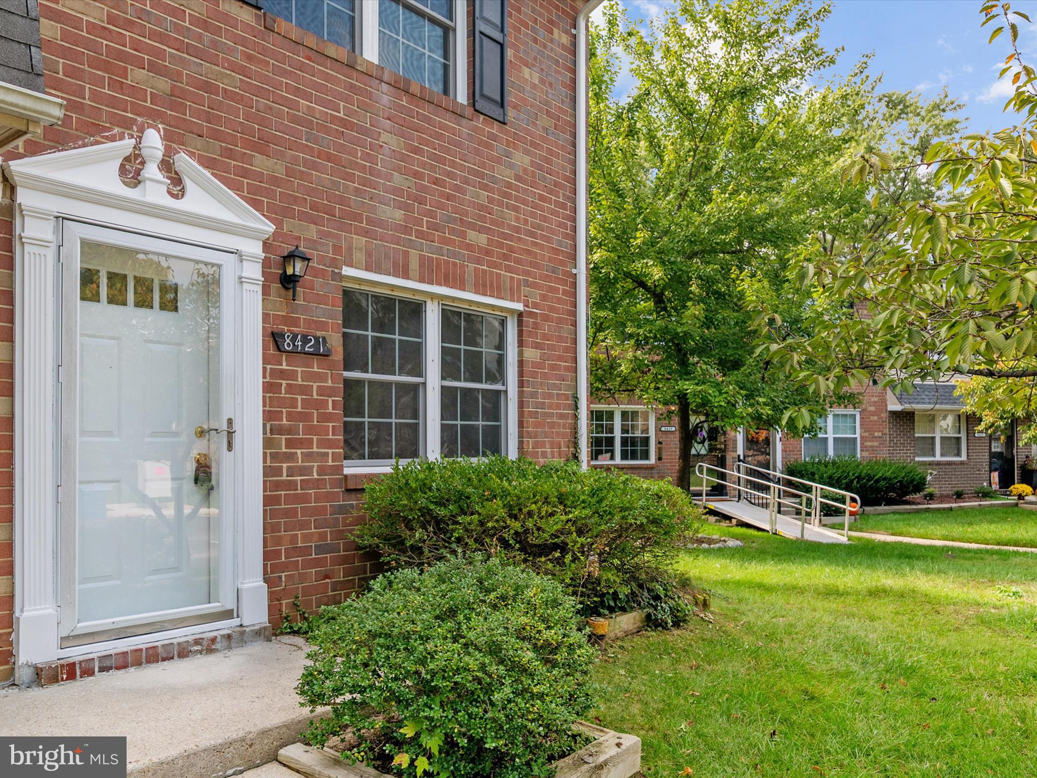 SUSSEX SQUARE CONDO - Residential