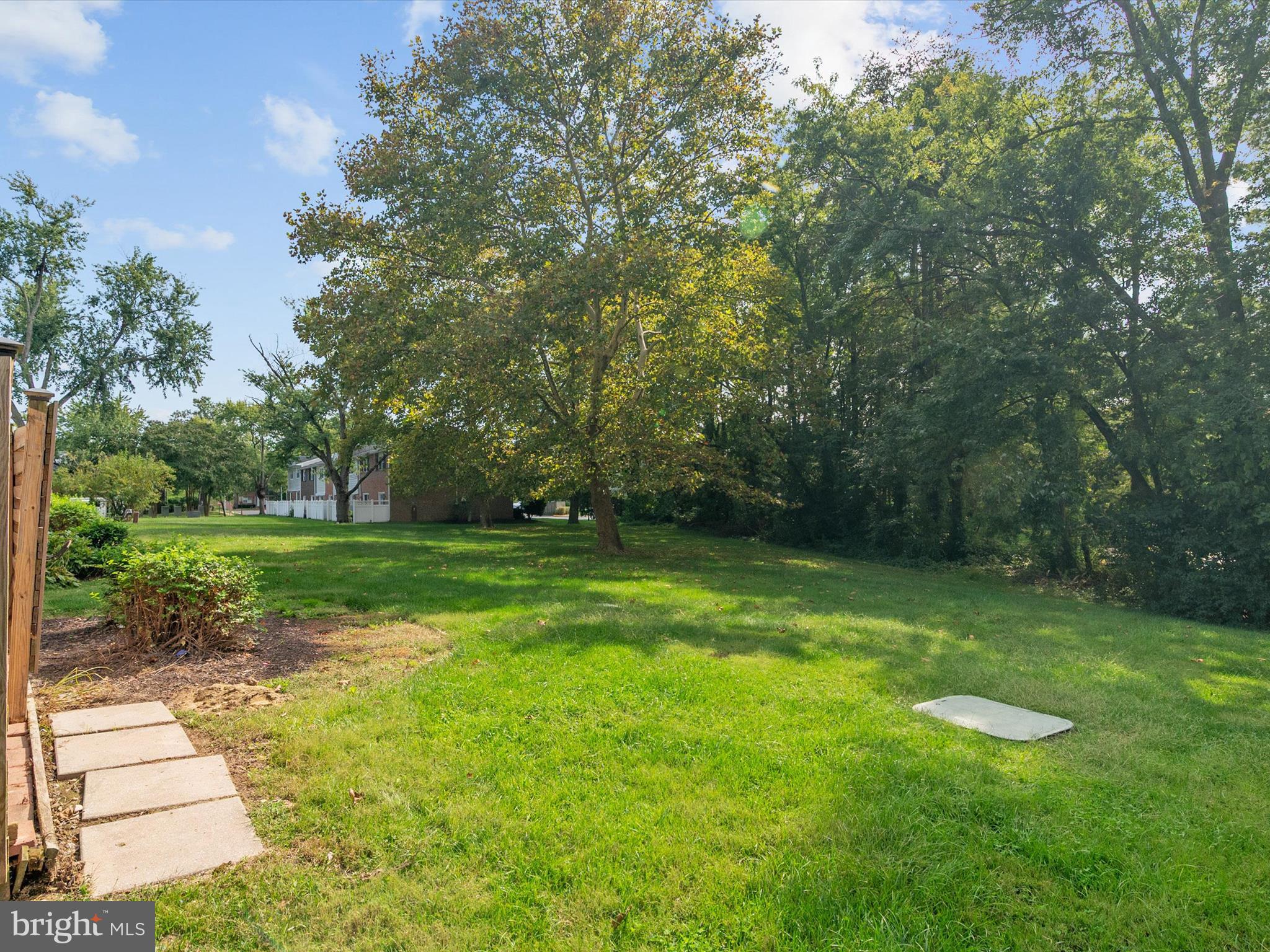 SUSSEX SQUARE CONDO - Residential