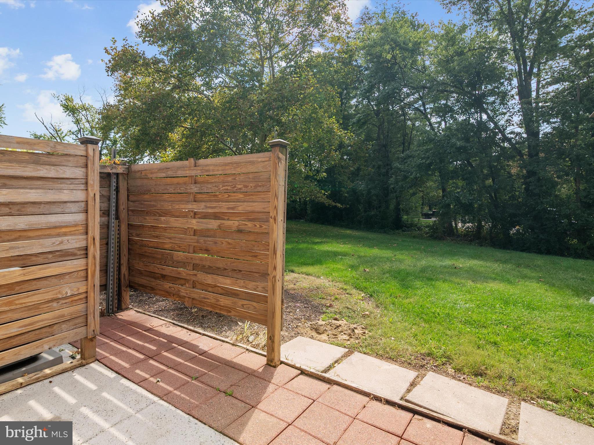 SUSSEX SQUARE CONDO - Residential