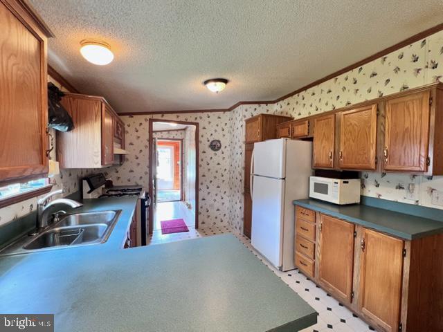 VILLAGE OF CECIL WOODS - Residential