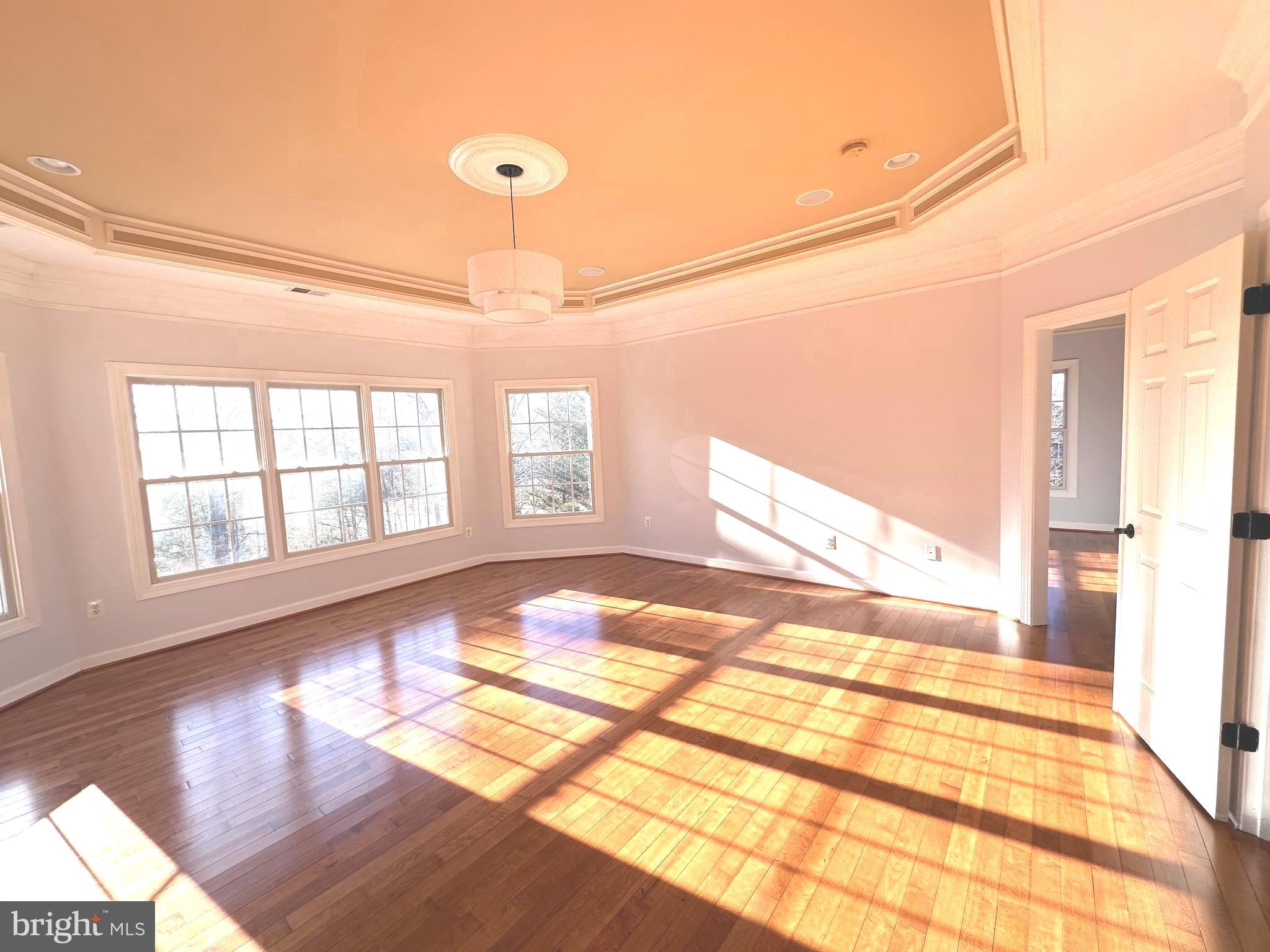 WINDSOR KNOLLS - Residential