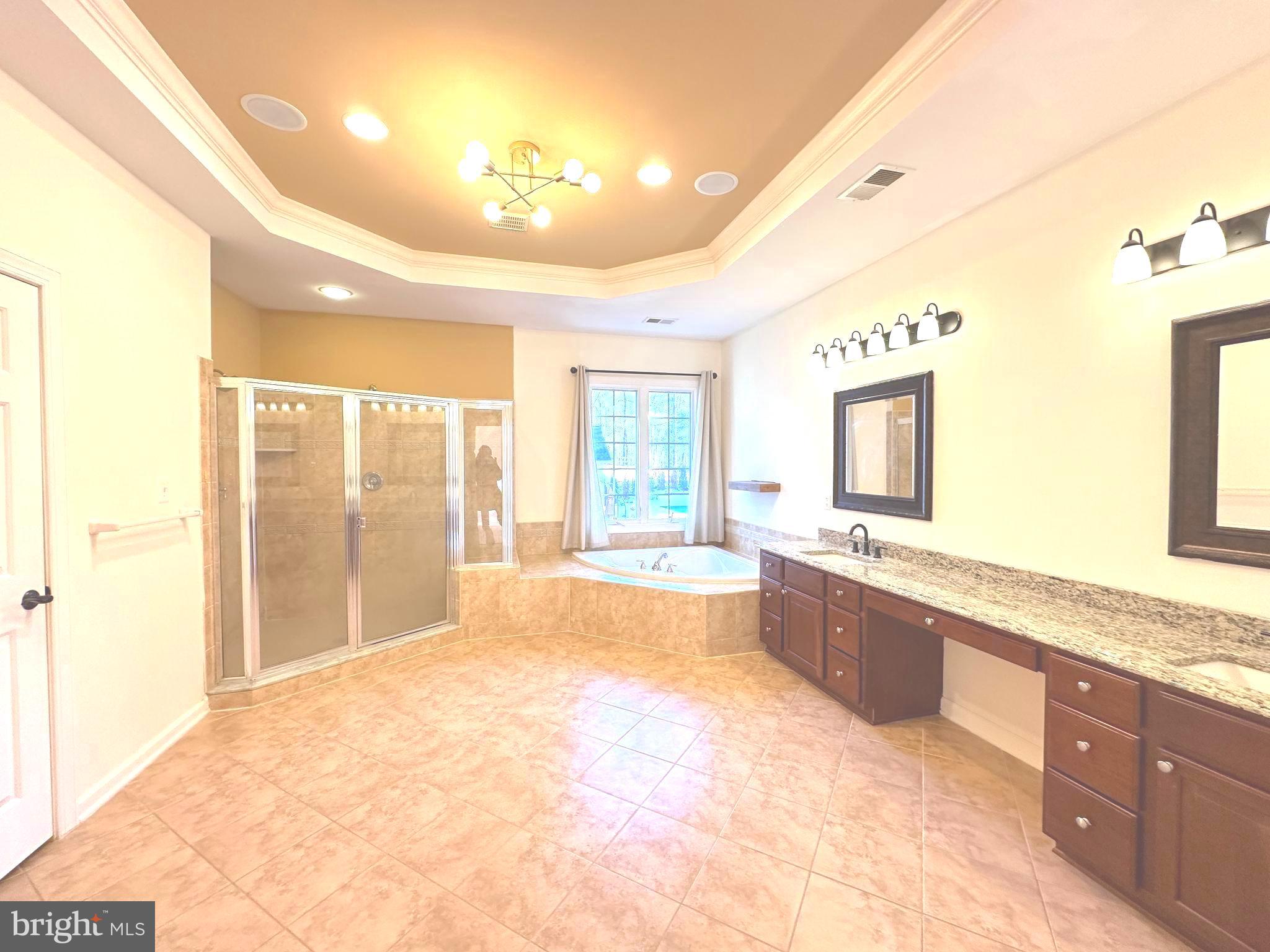 WINDSOR KNOLLS - Residential