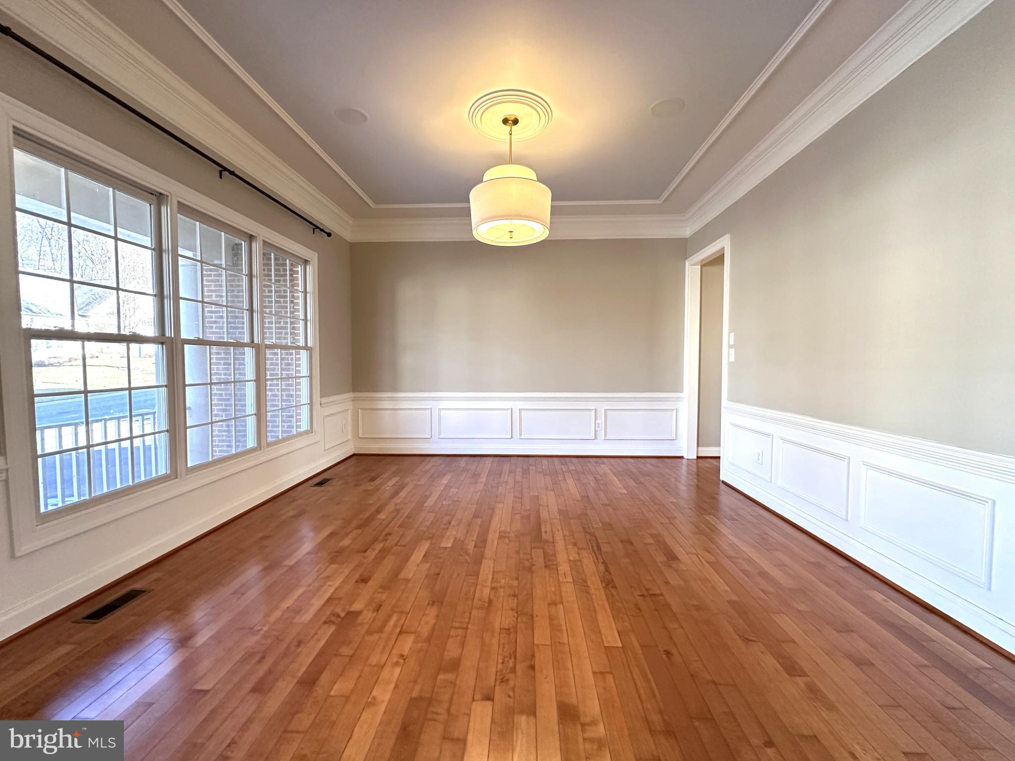 WINDSOR KNOLLS - Residential