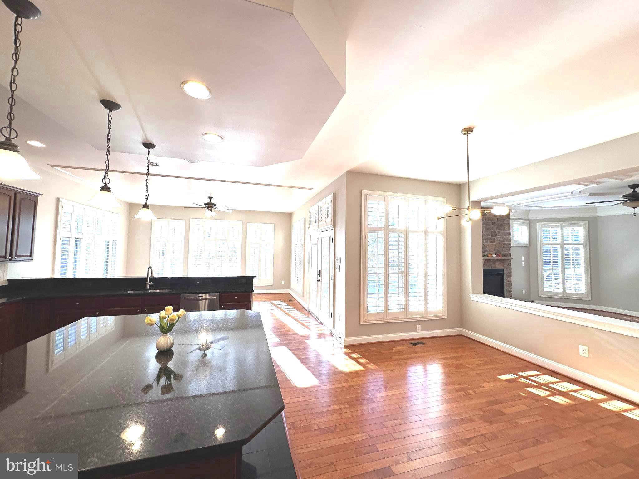 WINDSOR KNOLLS - Residential