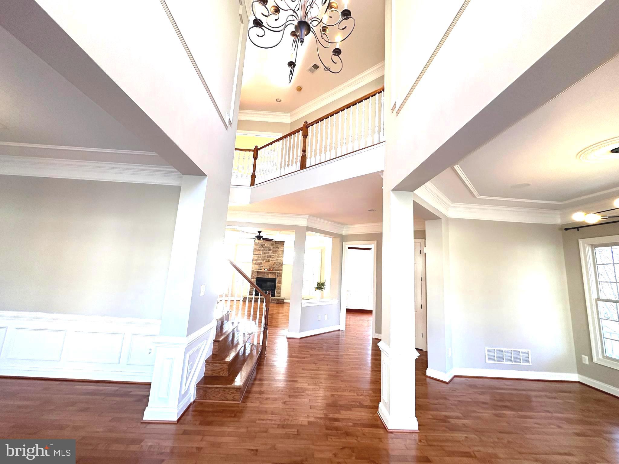 WINDSOR KNOLLS - Residential