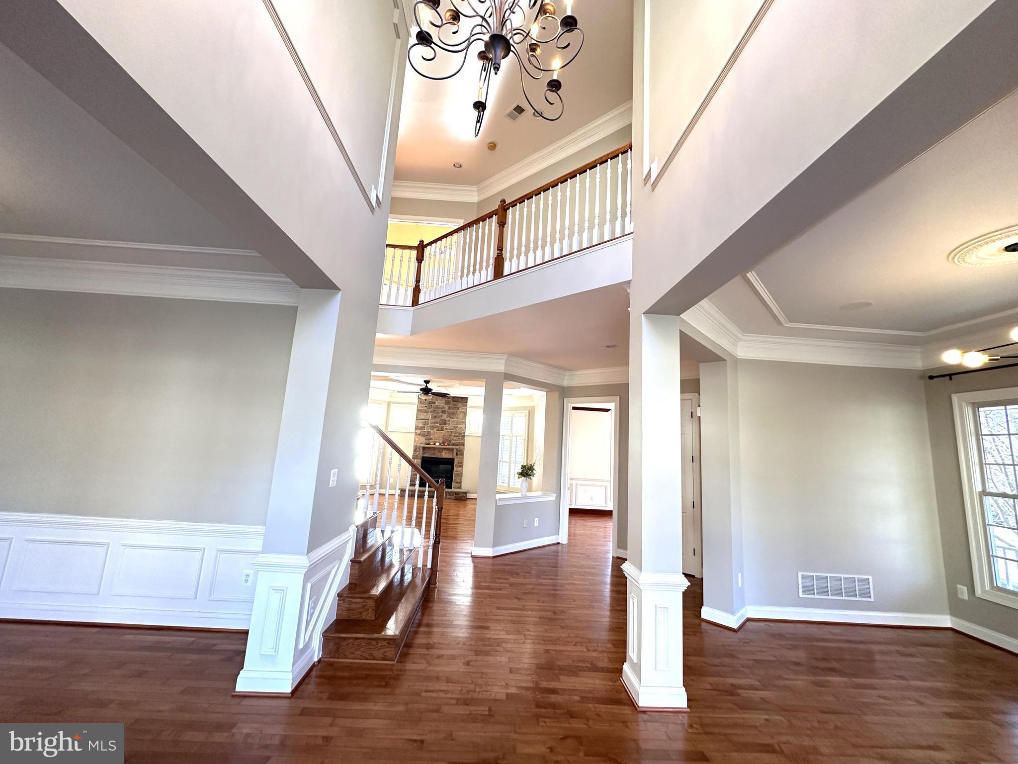 WINDSOR KNOLLS - Residential