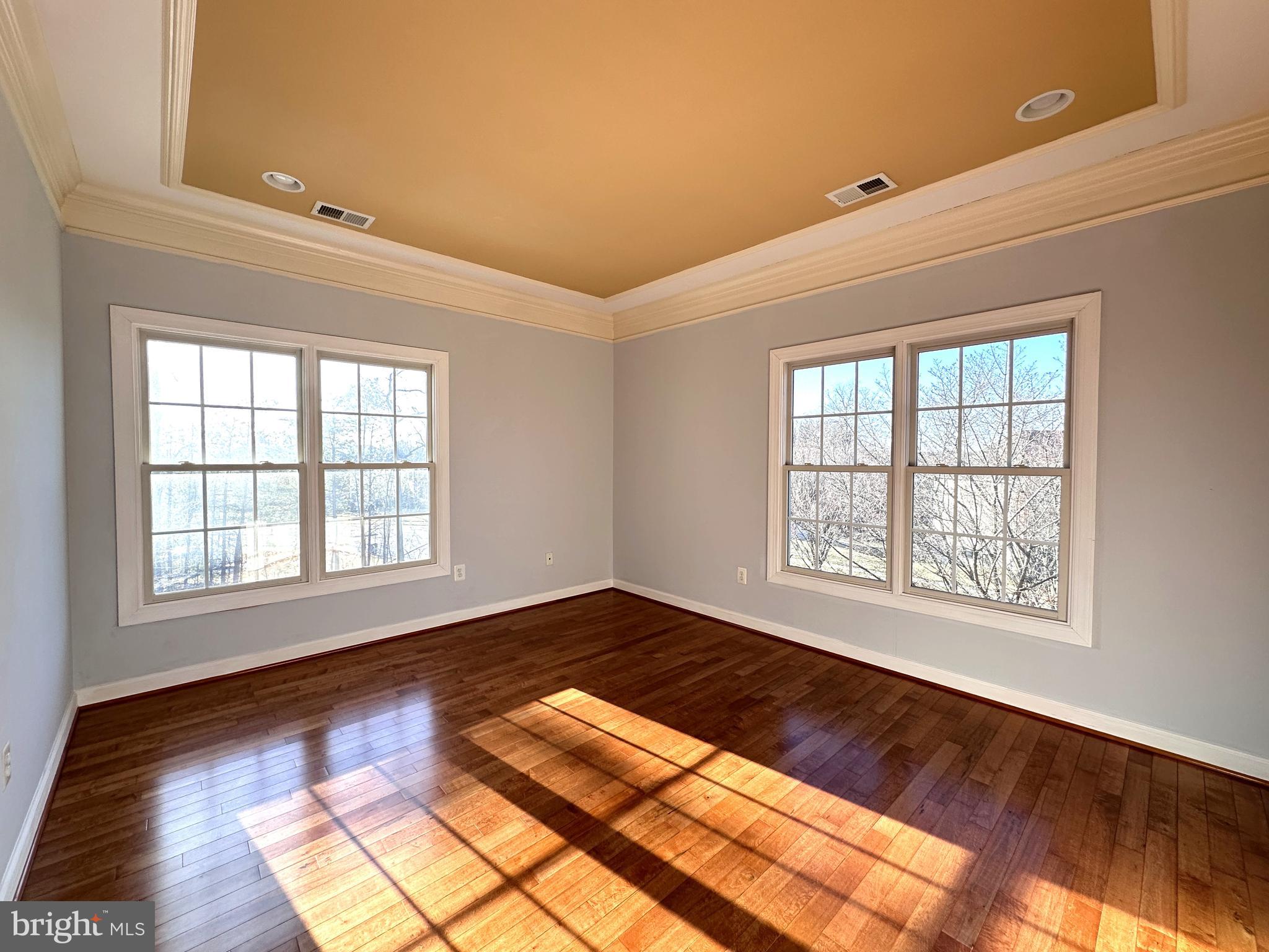 WINDSOR KNOLLS - Residential