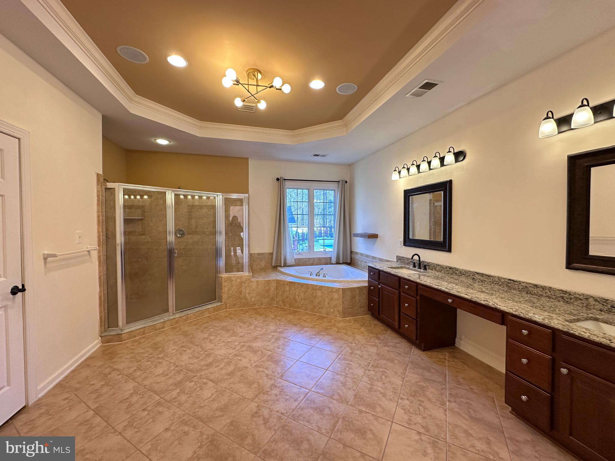 WINDSOR KNOLLS - Residential