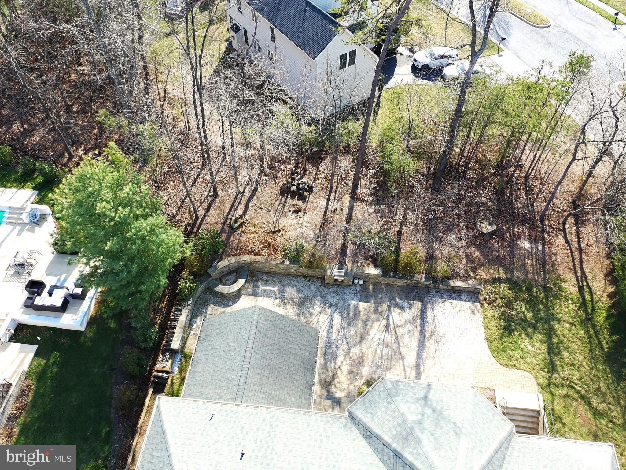 WINDSOR KNOLLS - Residential