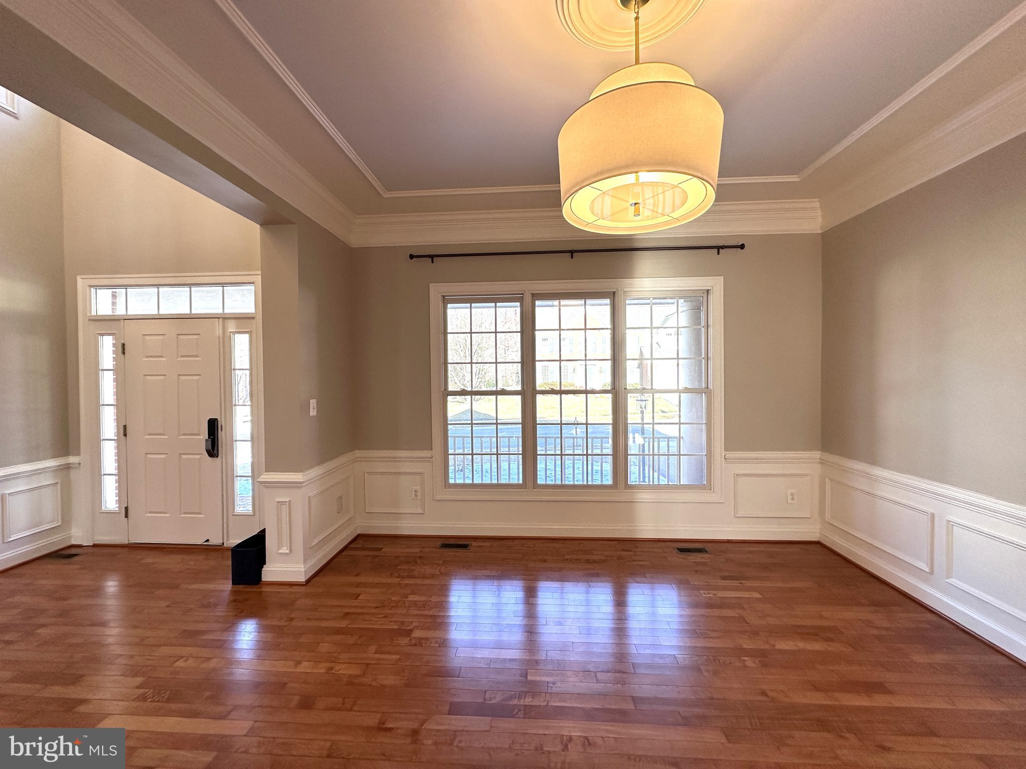 WINDSOR KNOLLS - Residential