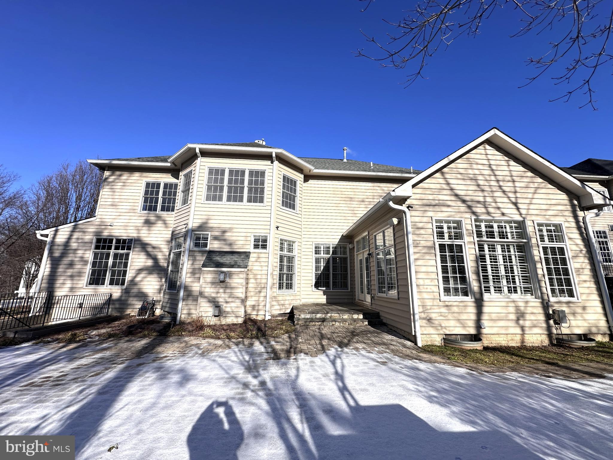 WINDSOR KNOLLS - Residential