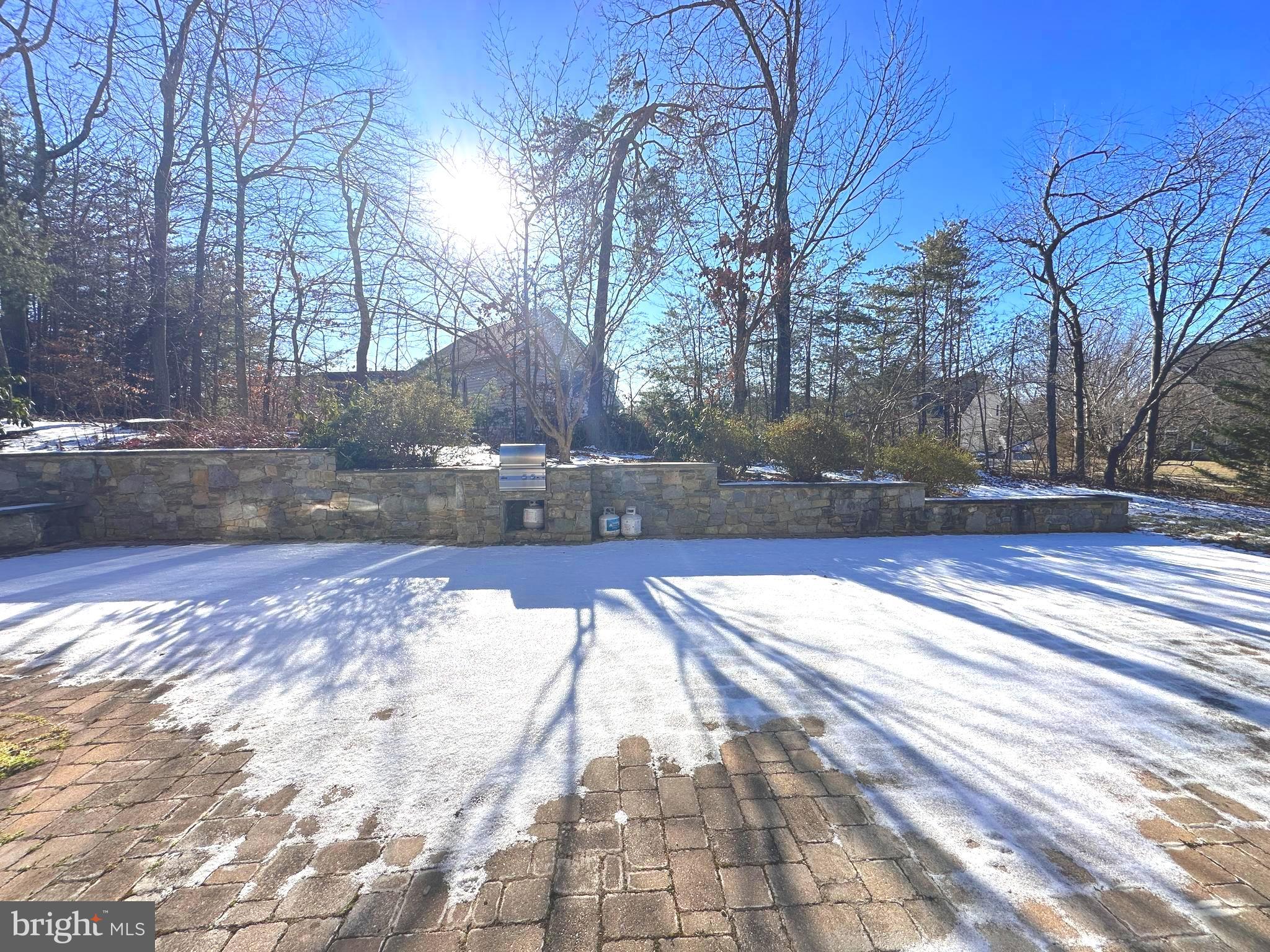 WINDSOR KNOLLS - Residential