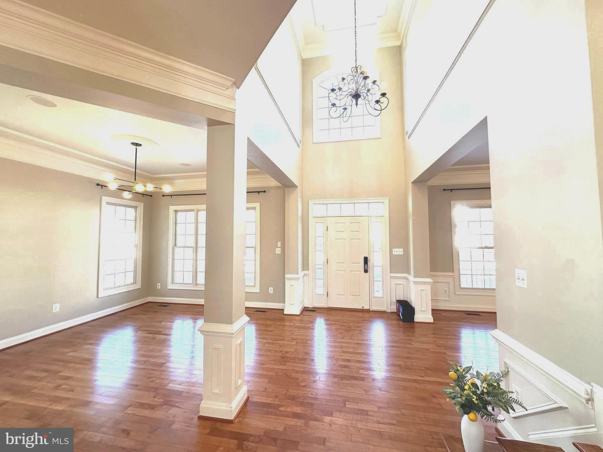 WINDSOR KNOLLS - Residential