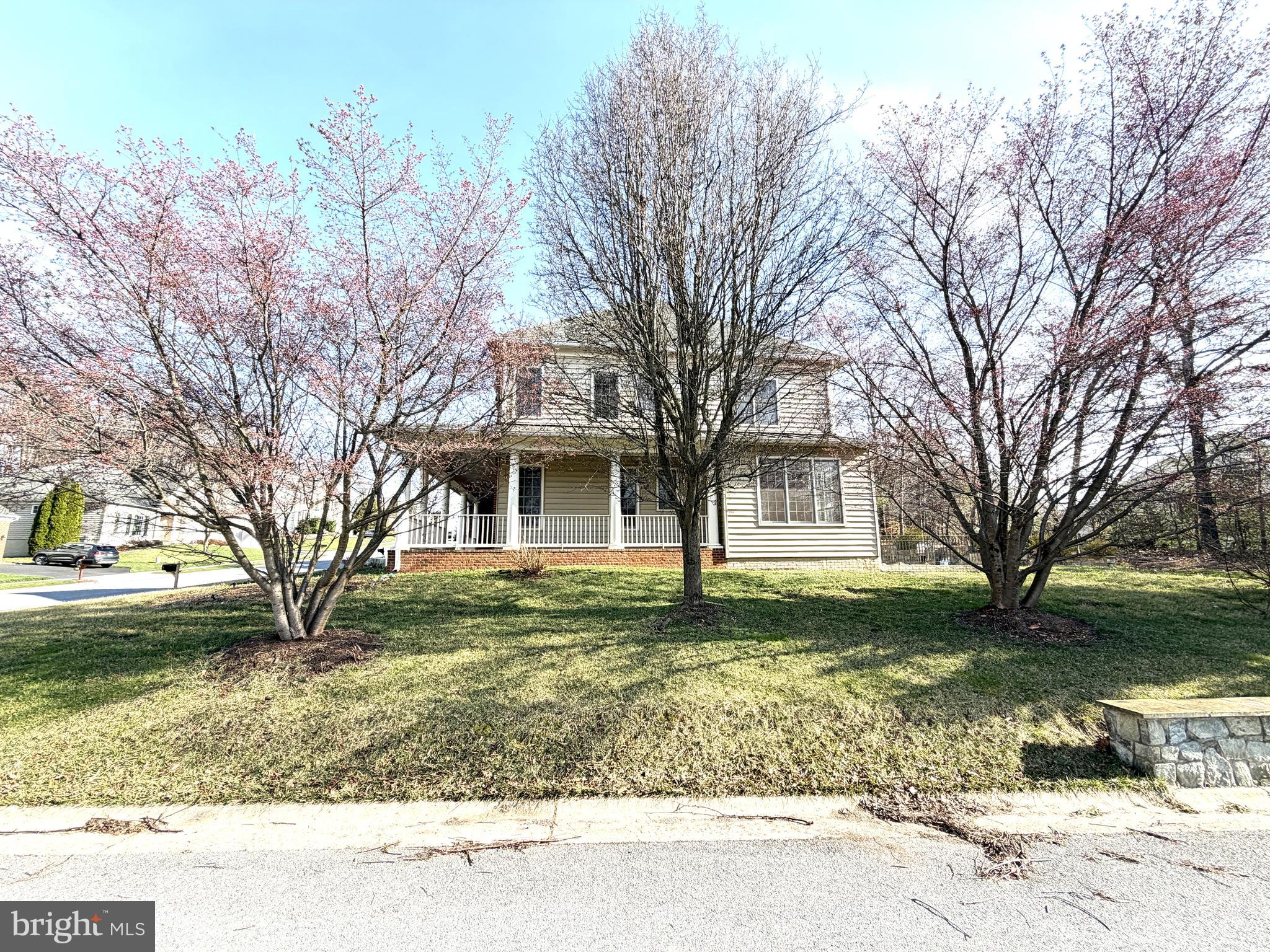 WINDSOR KNOLLS - Residential