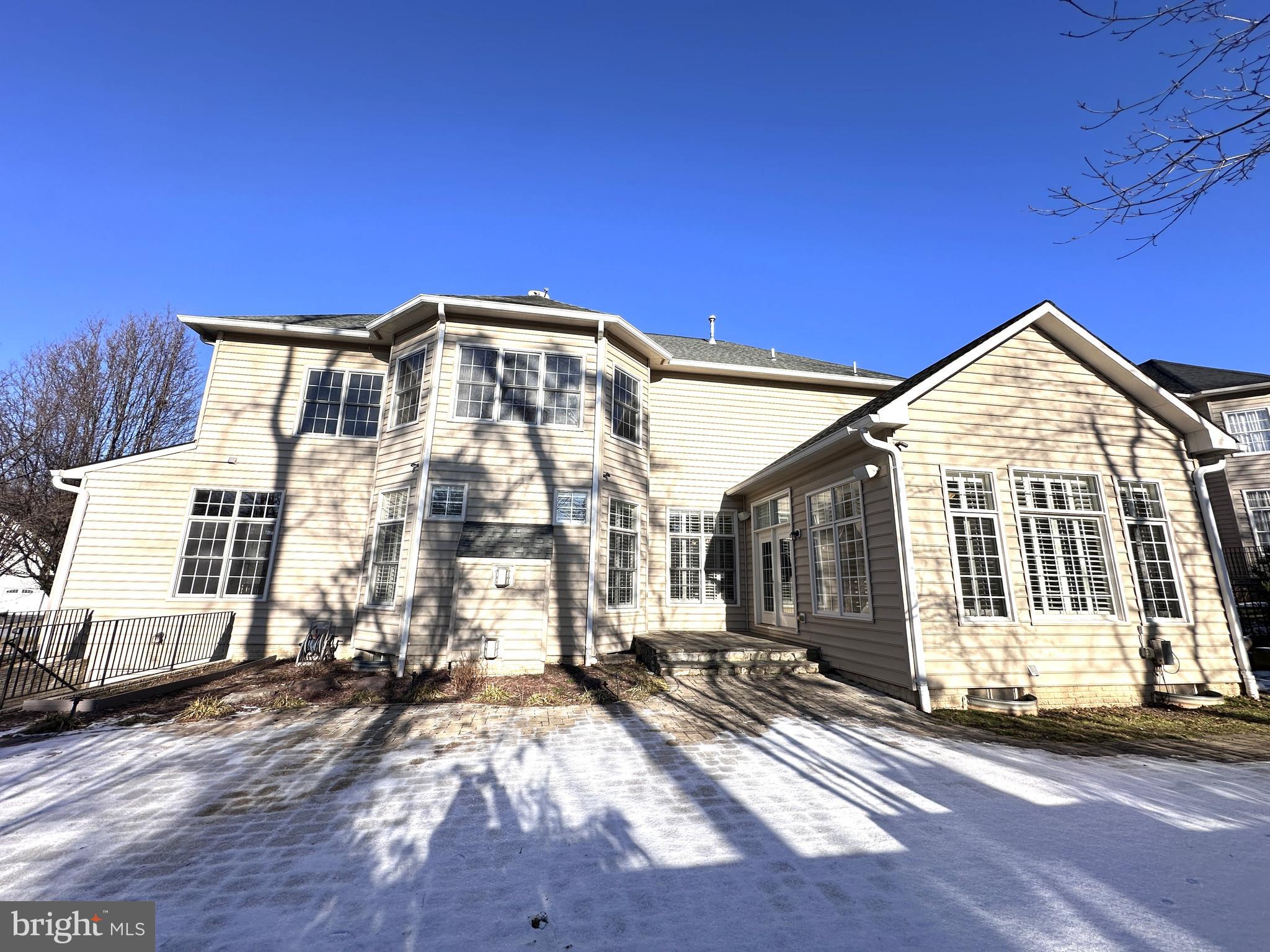 WINDSOR KNOLLS - Residential