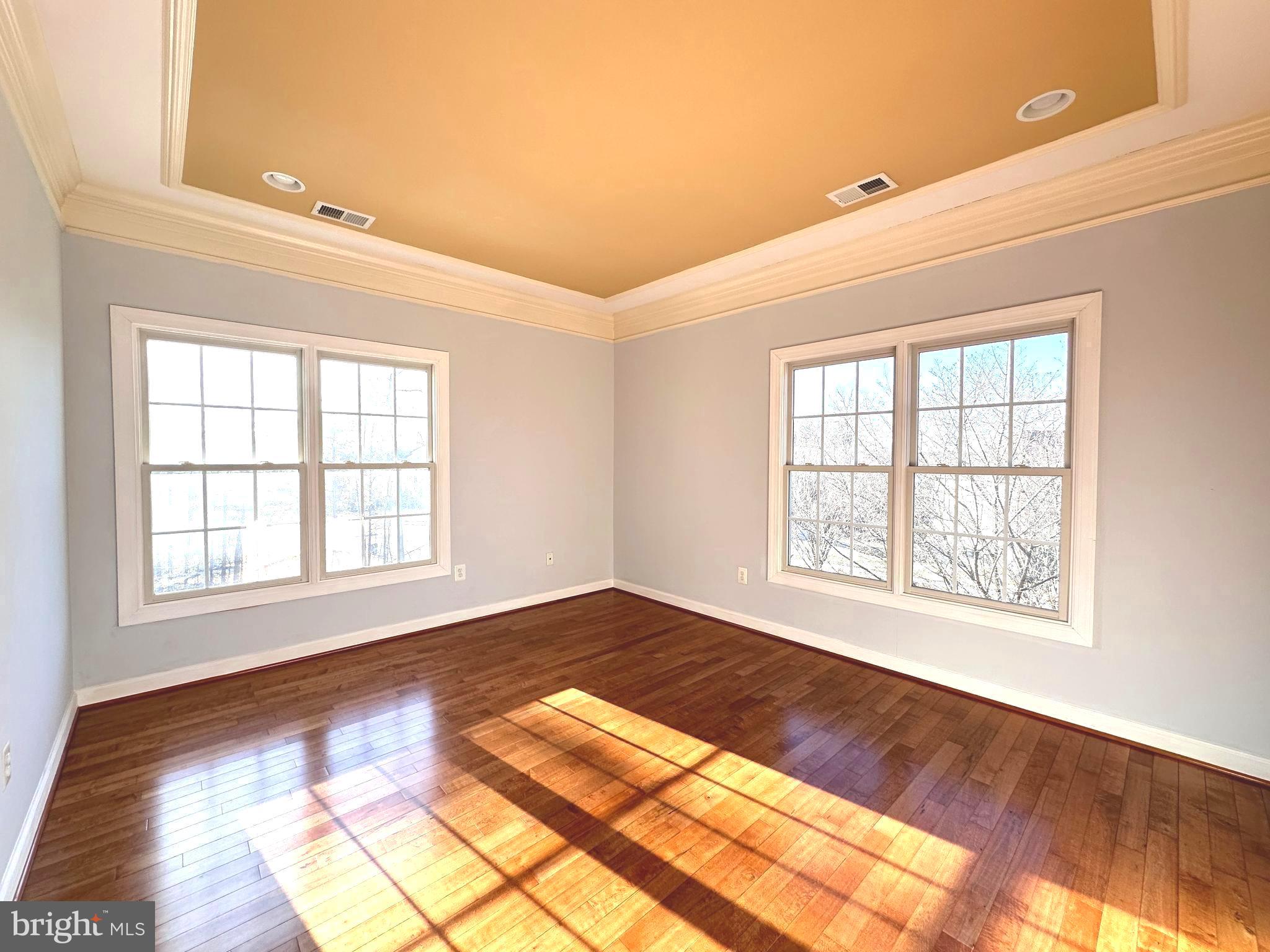 WINDSOR KNOLLS - Residential