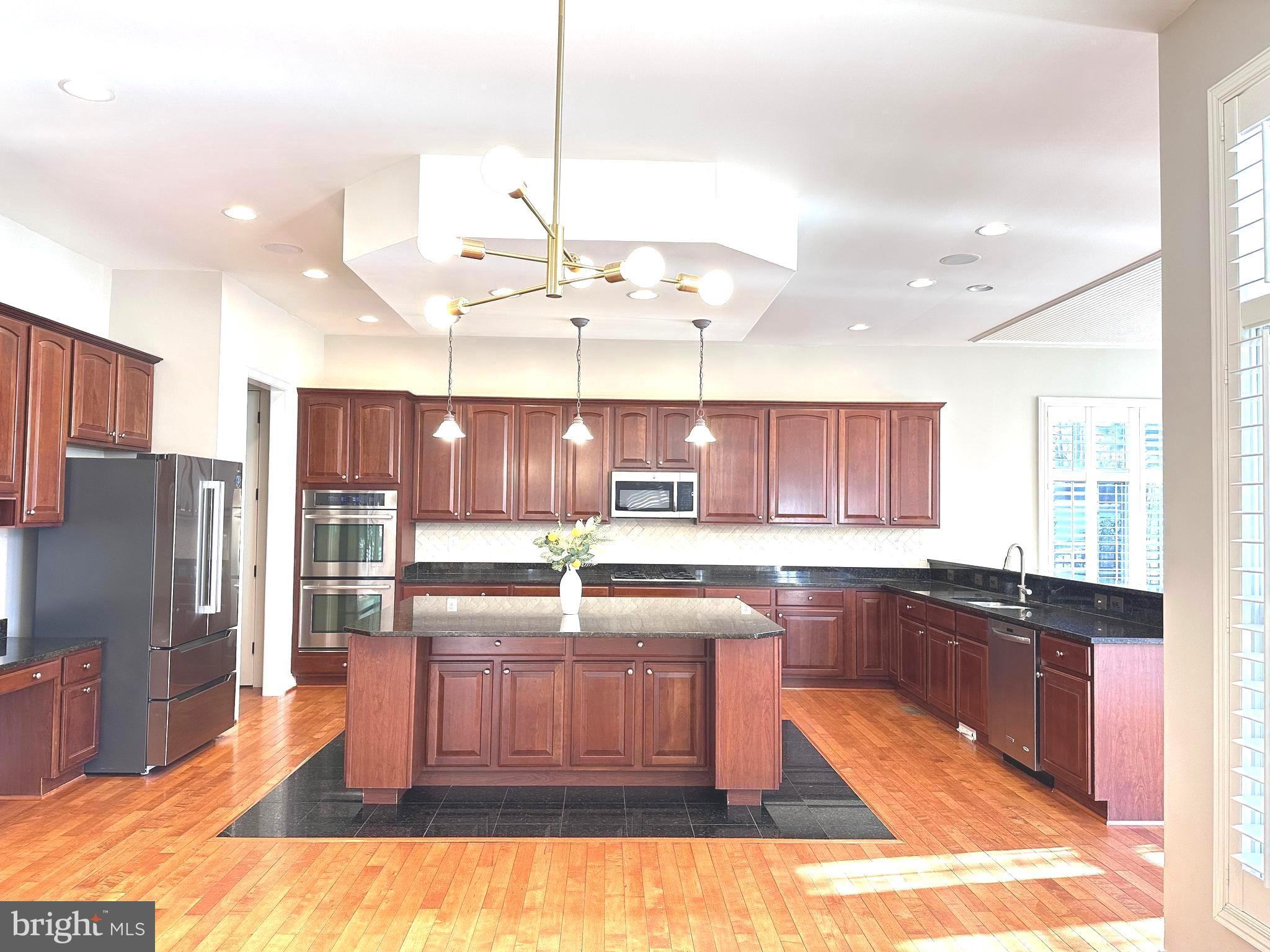 WINDSOR KNOLLS - Residential