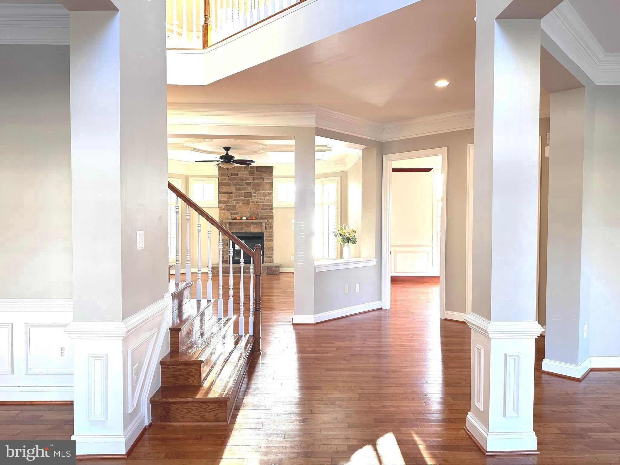 WINDSOR KNOLLS - Residential