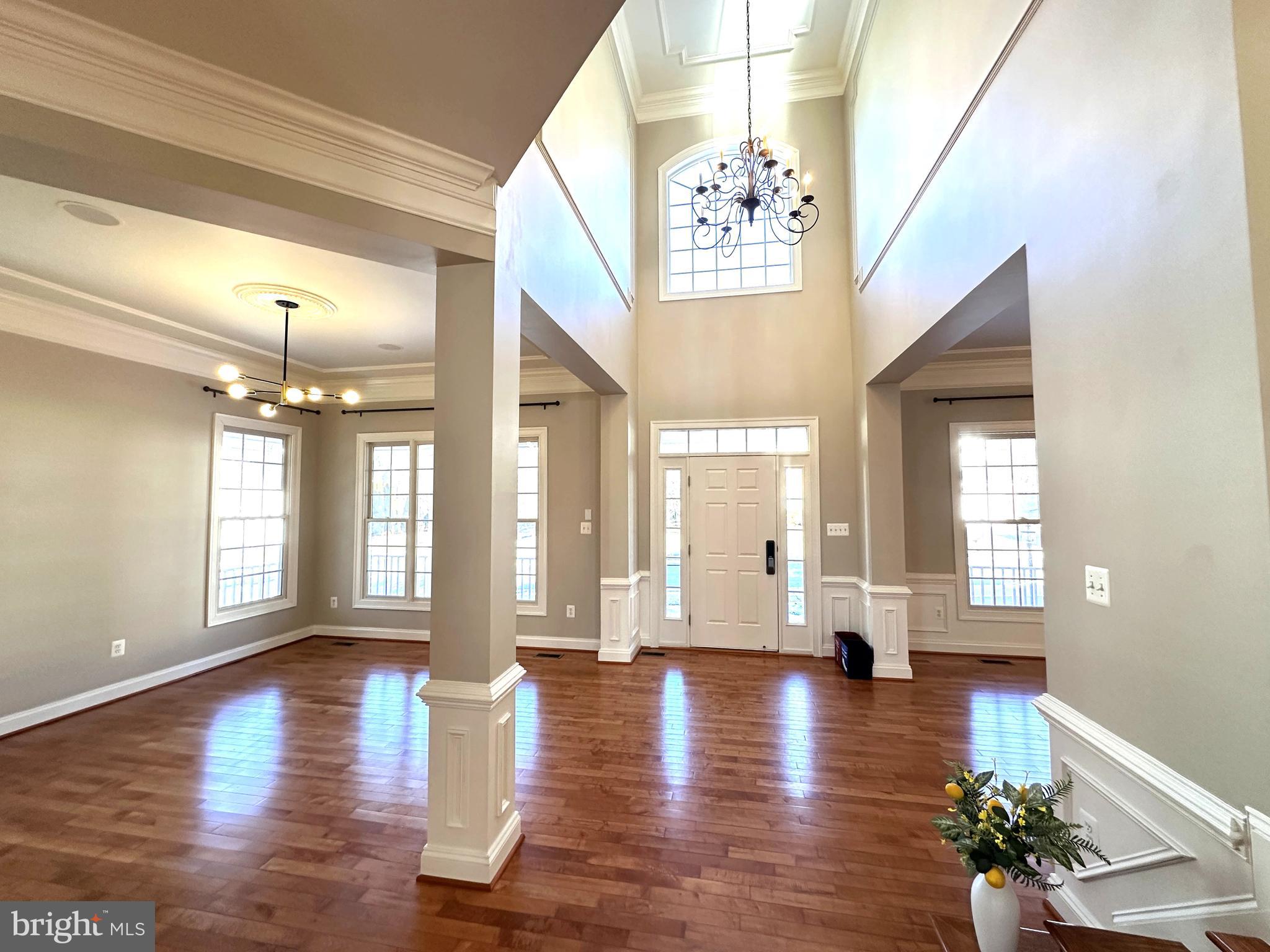 WINDSOR KNOLLS - Residential