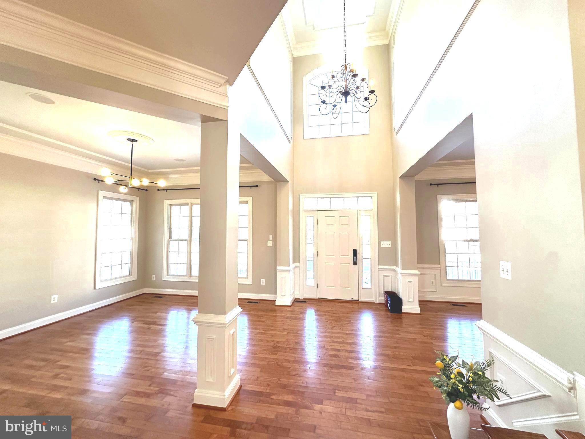 WINDSOR KNOLLS - Residential