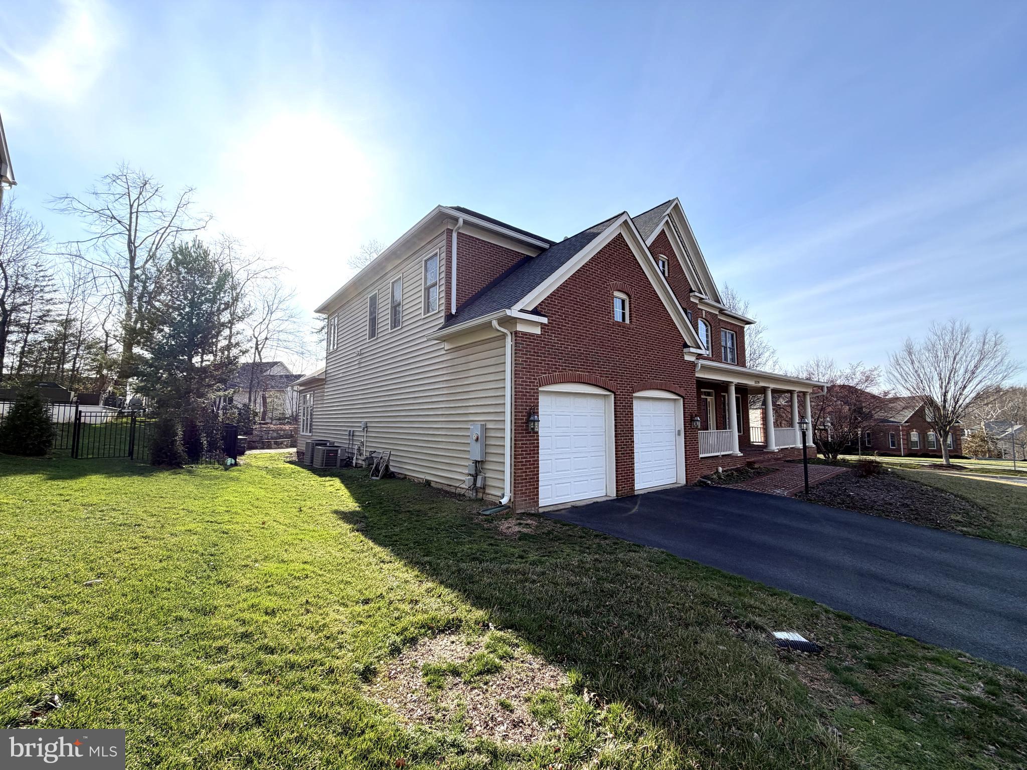 WINDSOR KNOLLS - Residential