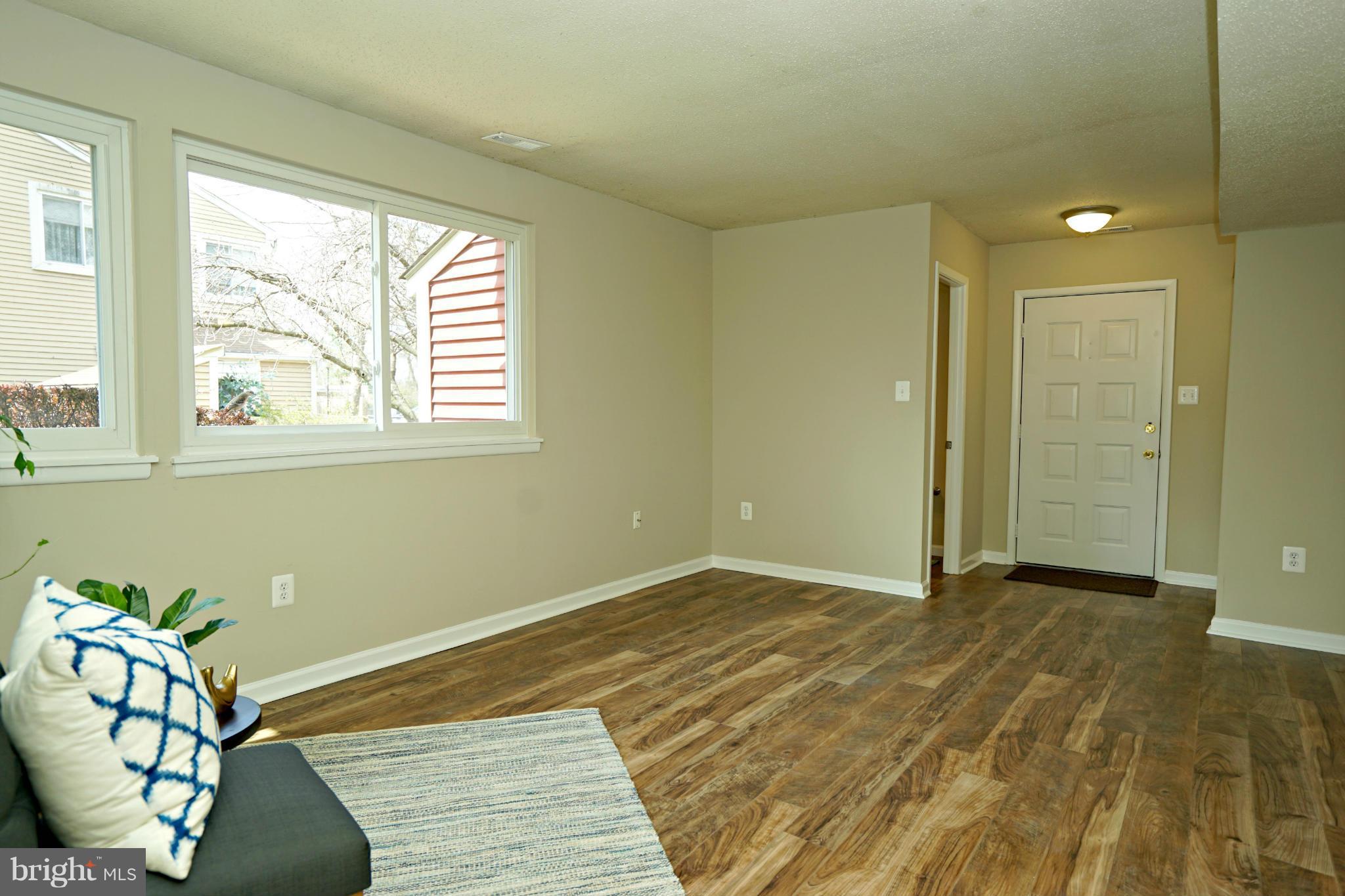 COUNTRYSIDE - Residential