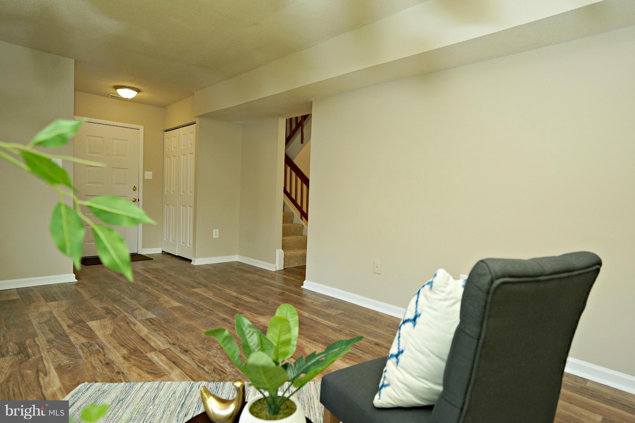 COUNTRYSIDE - Residential