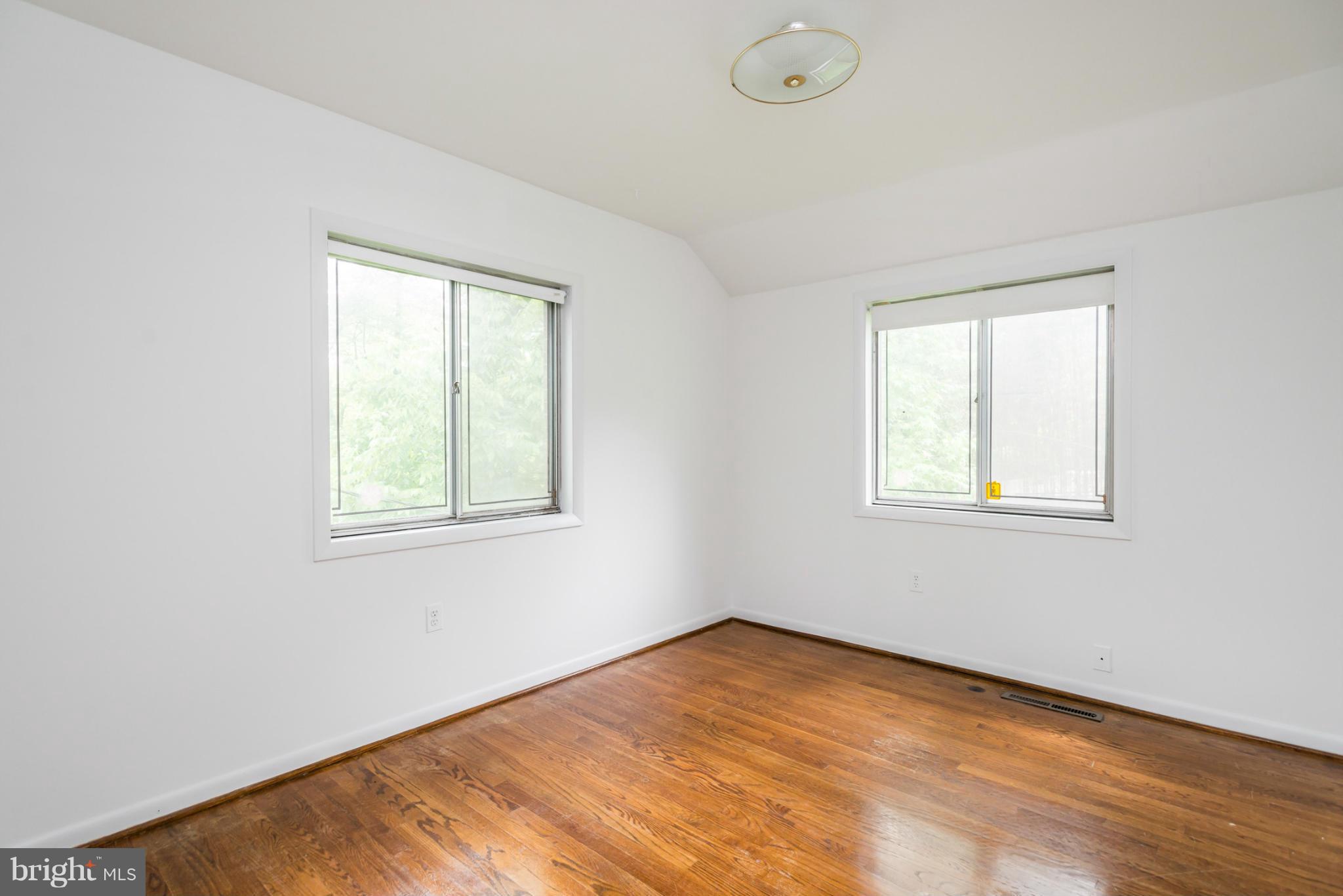 MOUNT WASHINGTON - Residential