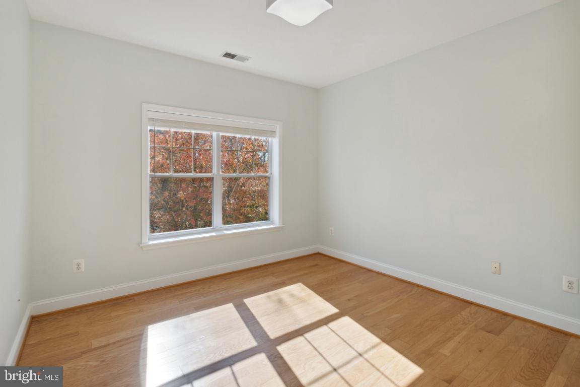 WAVERLY WOODS - Residential