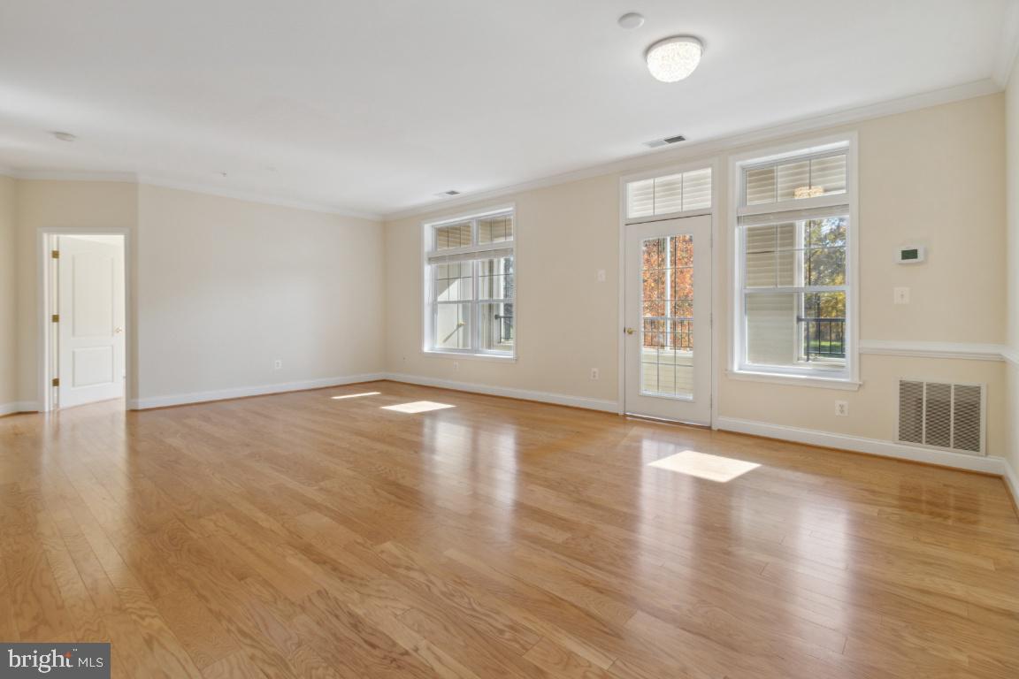 WAVERLY WOODS - Residential