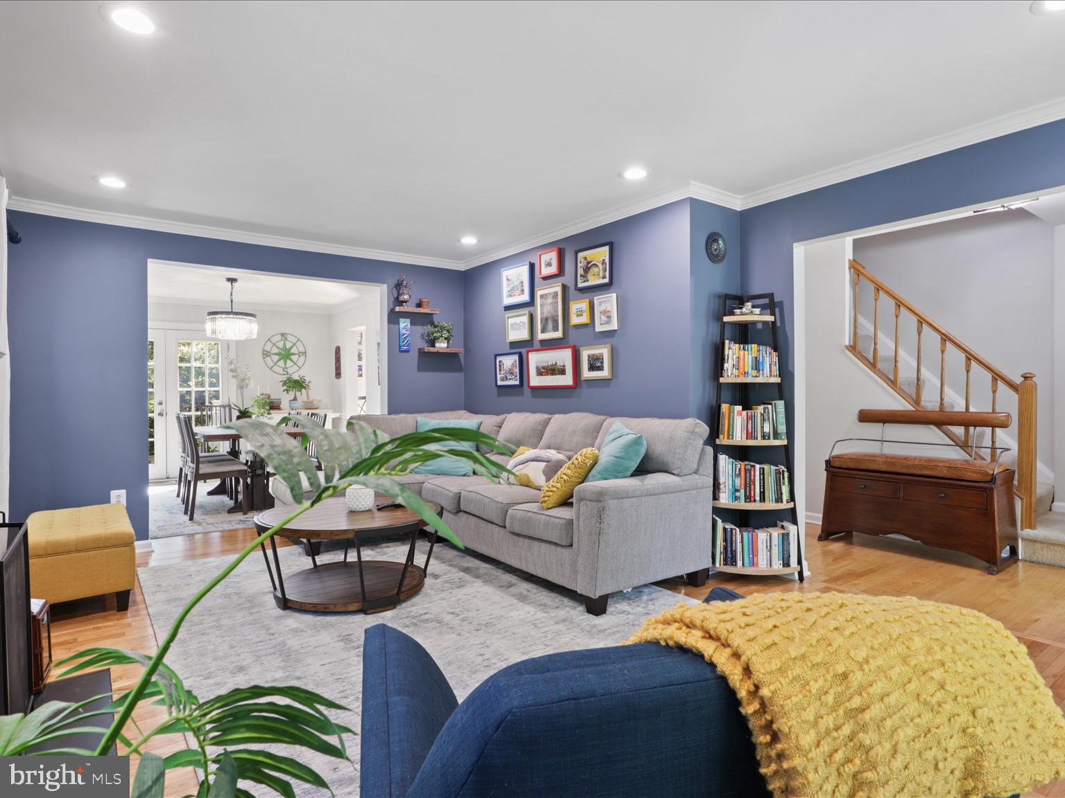 5701 EDGEWATER OAK COURT