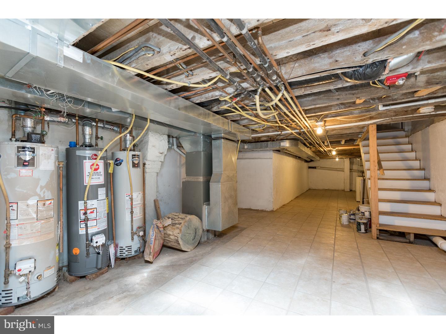 KENSINGTON - Residential Lease