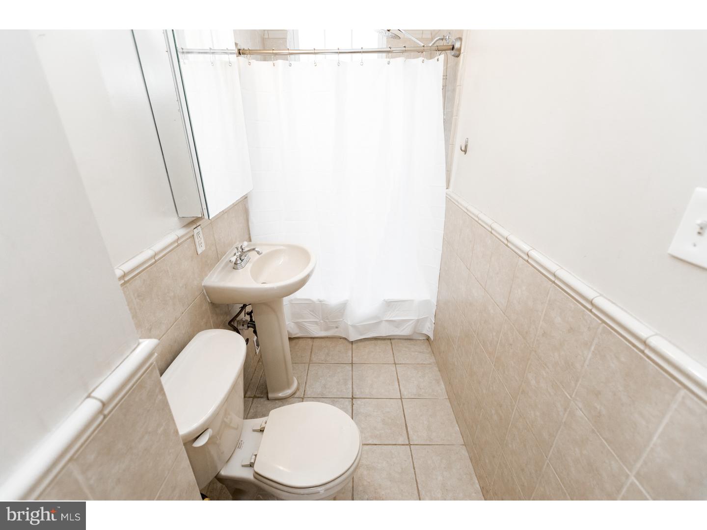 KENSINGTON - Residential Lease