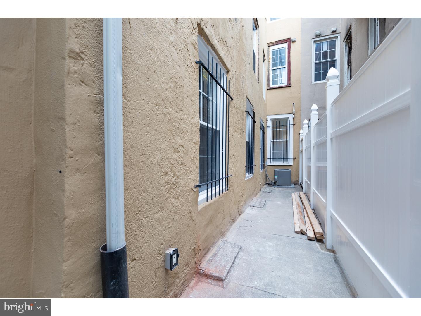 KENSINGTON - Residential Lease