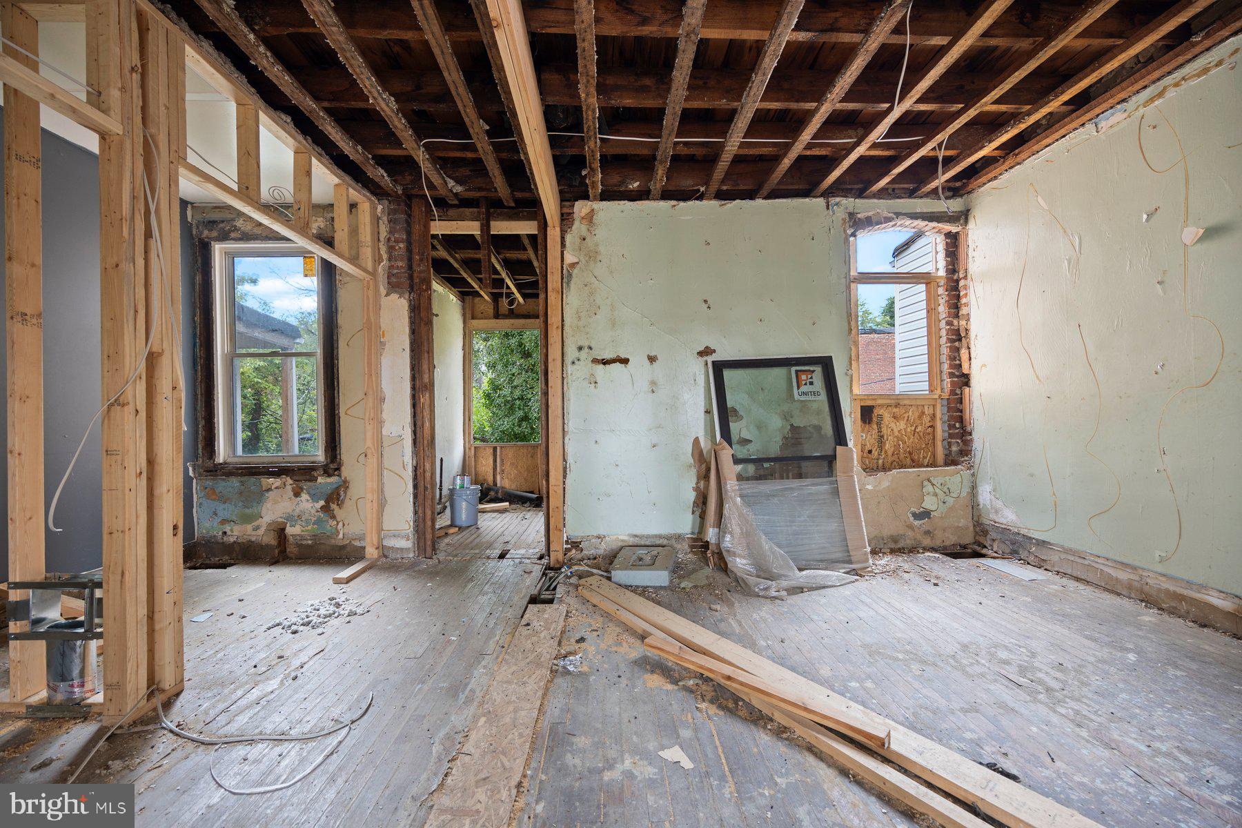 PARK CIRCLE - Residential