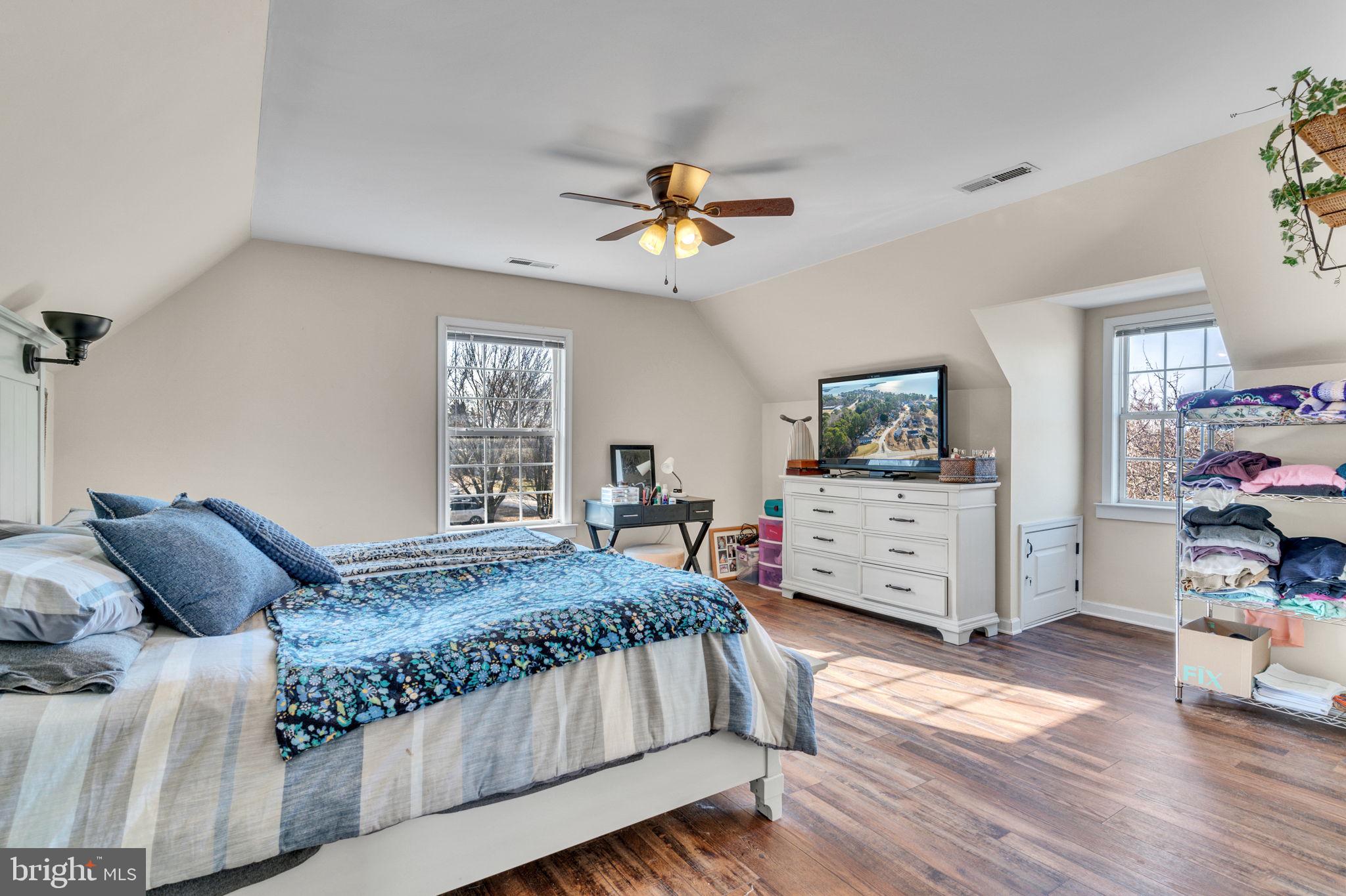 POTOMAC SANDS - Residential