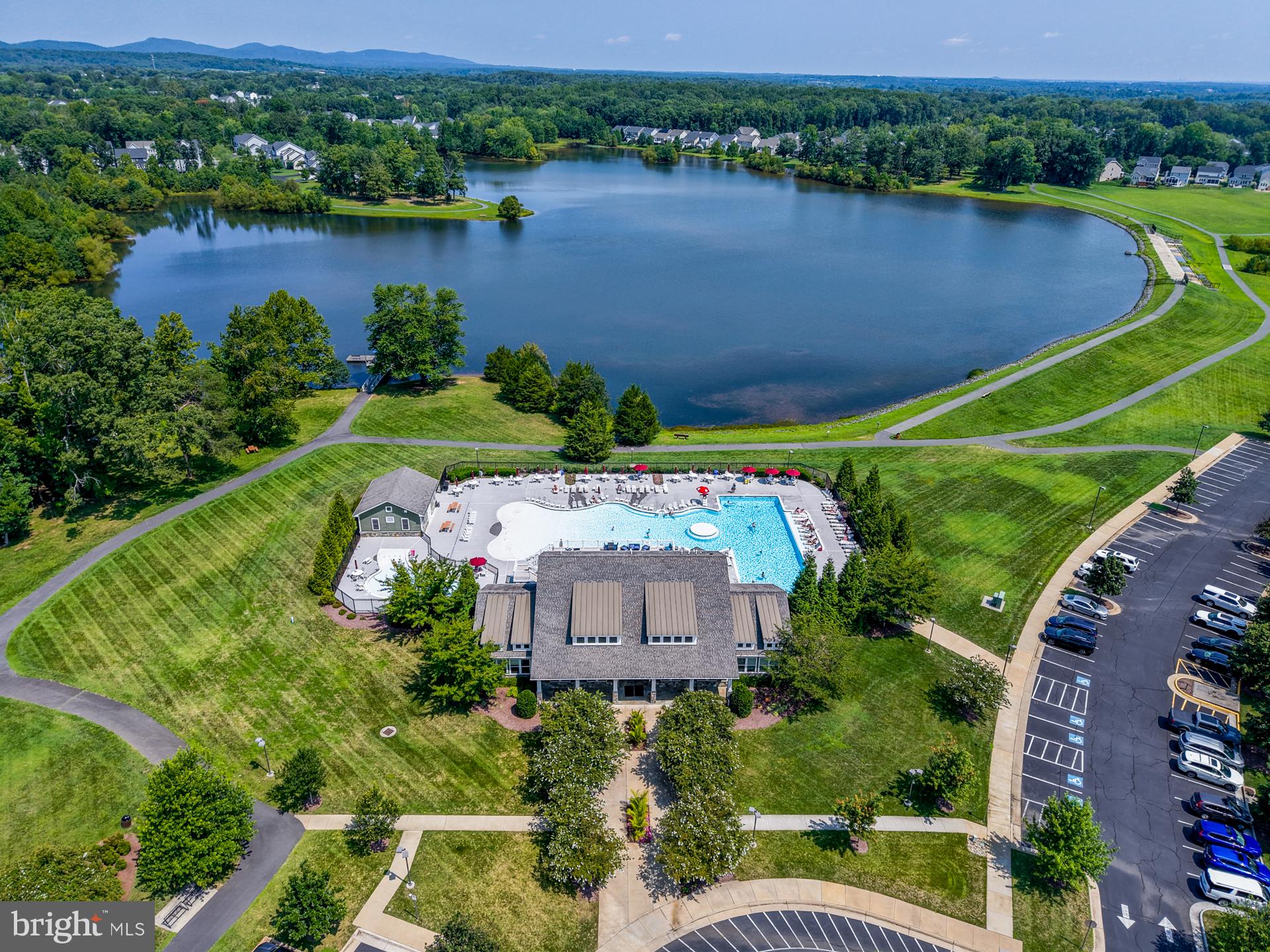7471 LAKE WILLOW COURT