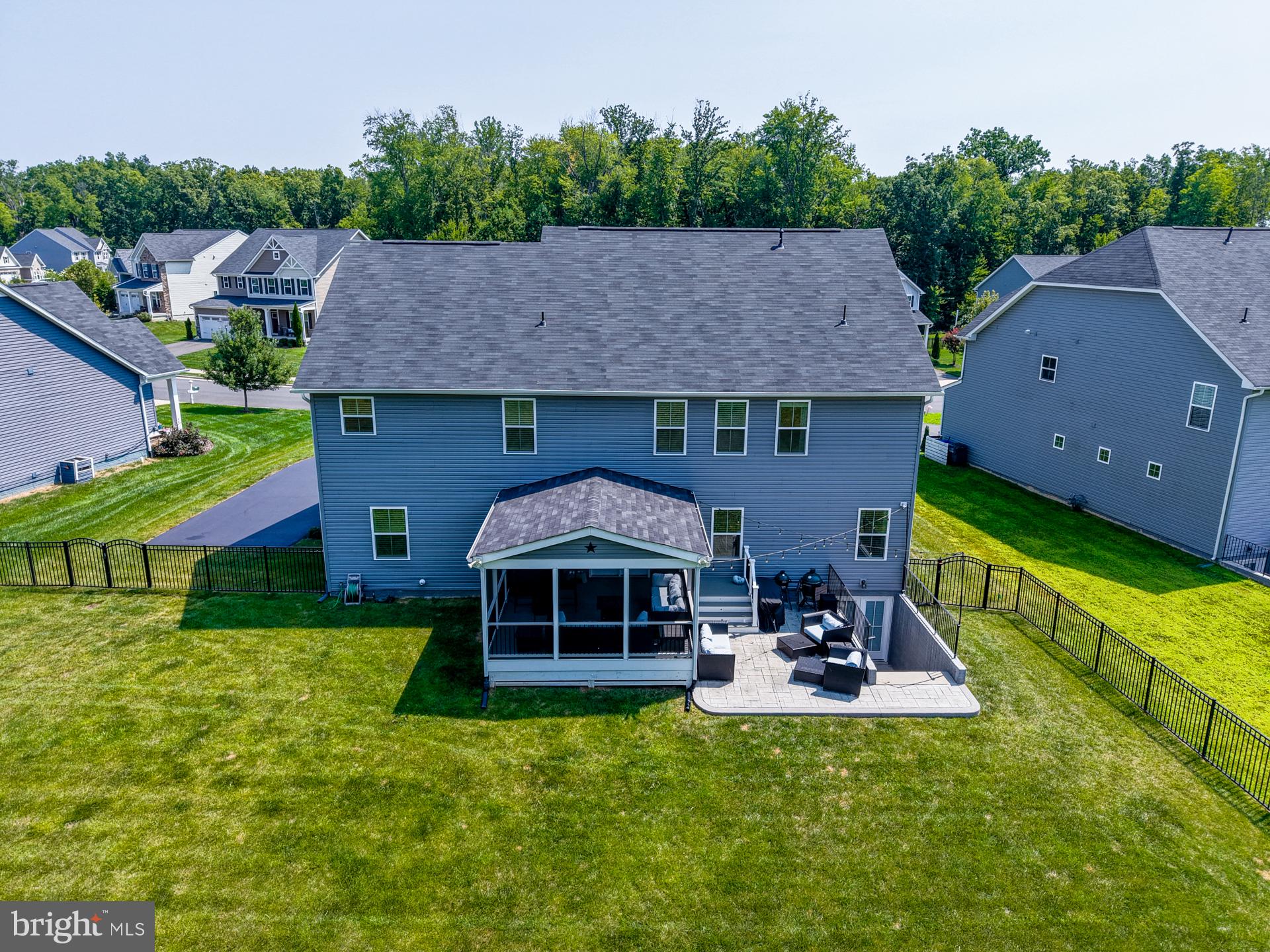 7471 LAKE WILLOW COURT