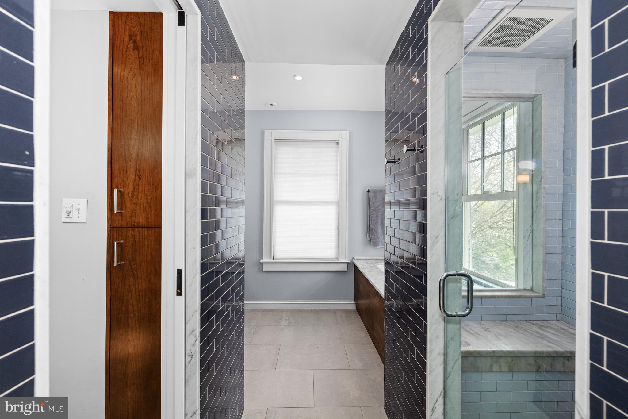 CLEVELAND PARK - Residential