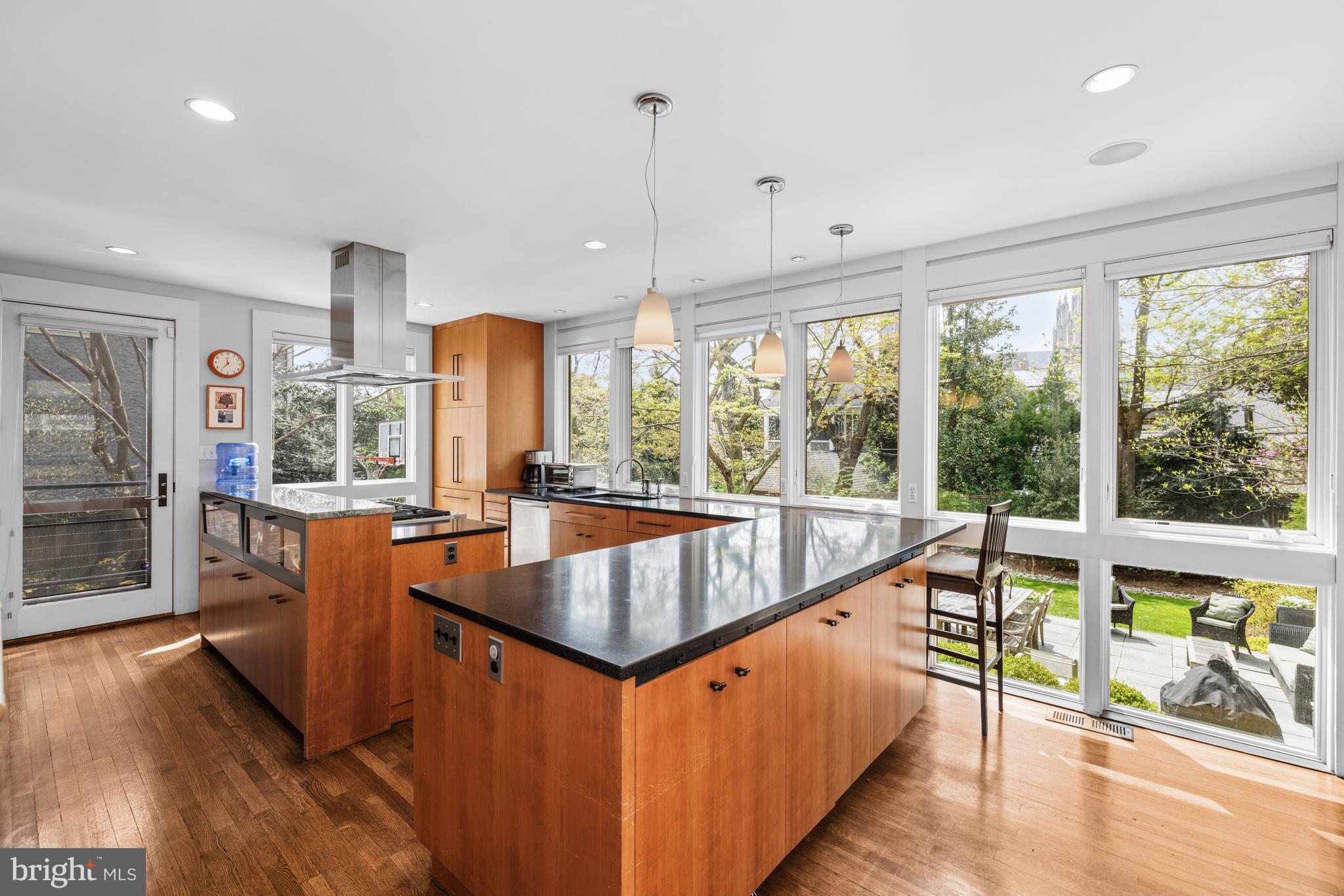 CLEVELAND PARK - Residential